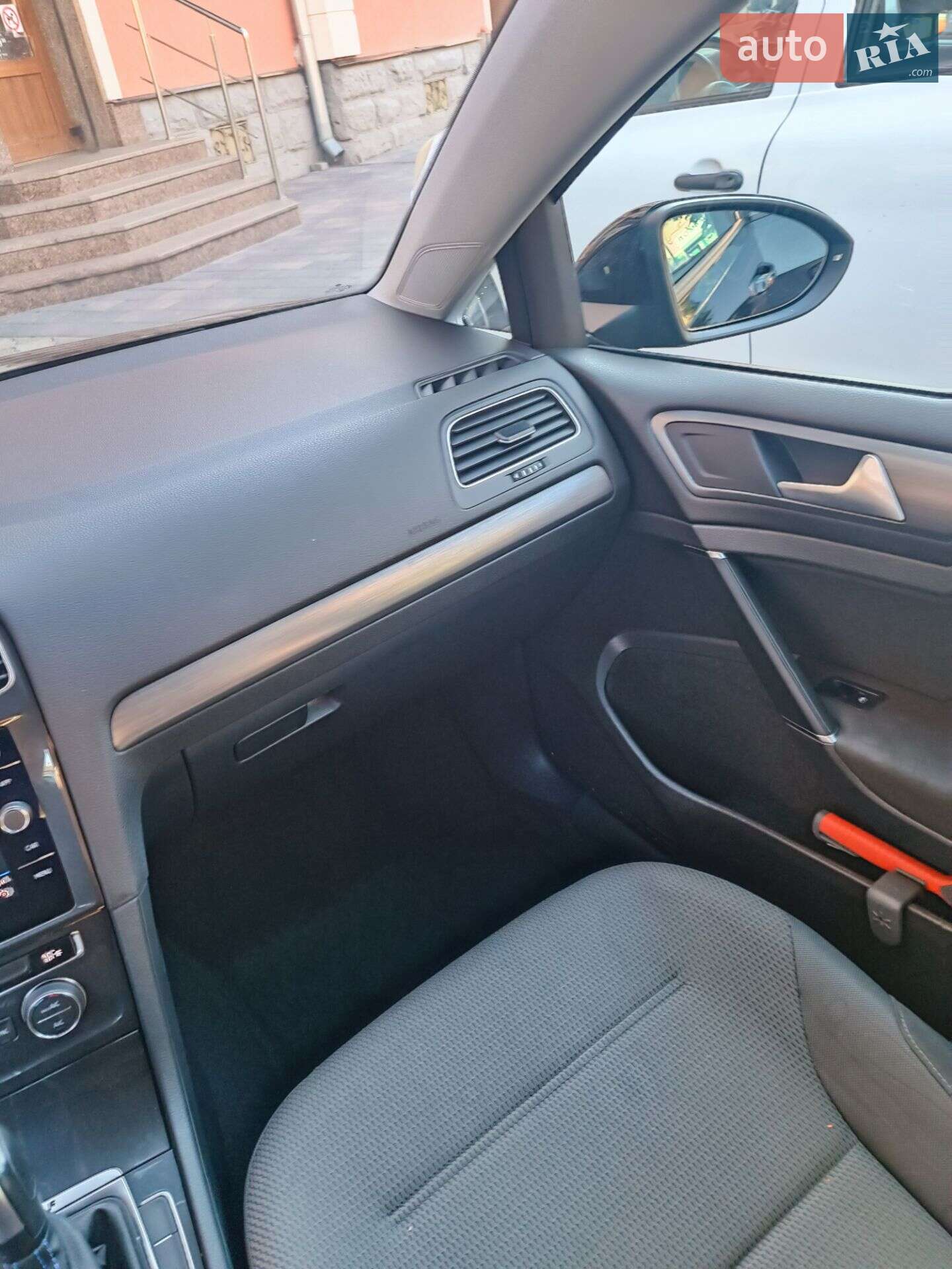 Volkswagen e-Golf 2020 VIN WVWZZZAUZL8910263 фото оголошення 11 з 14