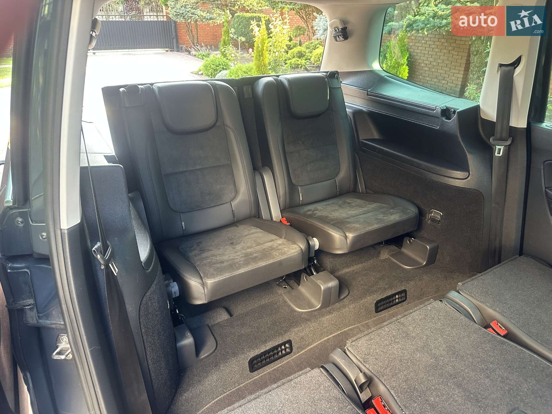 Volkswagen Sharan 2017 VIN WVWZZZ7NZJV006602 фото оголошення 38 з 41