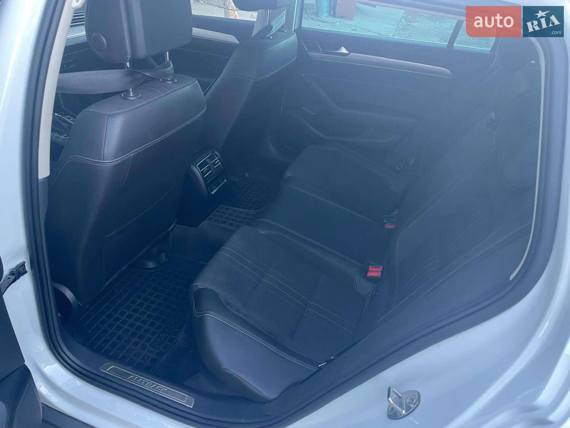 Volkswagen Passat Alltrack 2016 VIN WVWZZZ3CZGE179192 фото оголошення 34 з 39