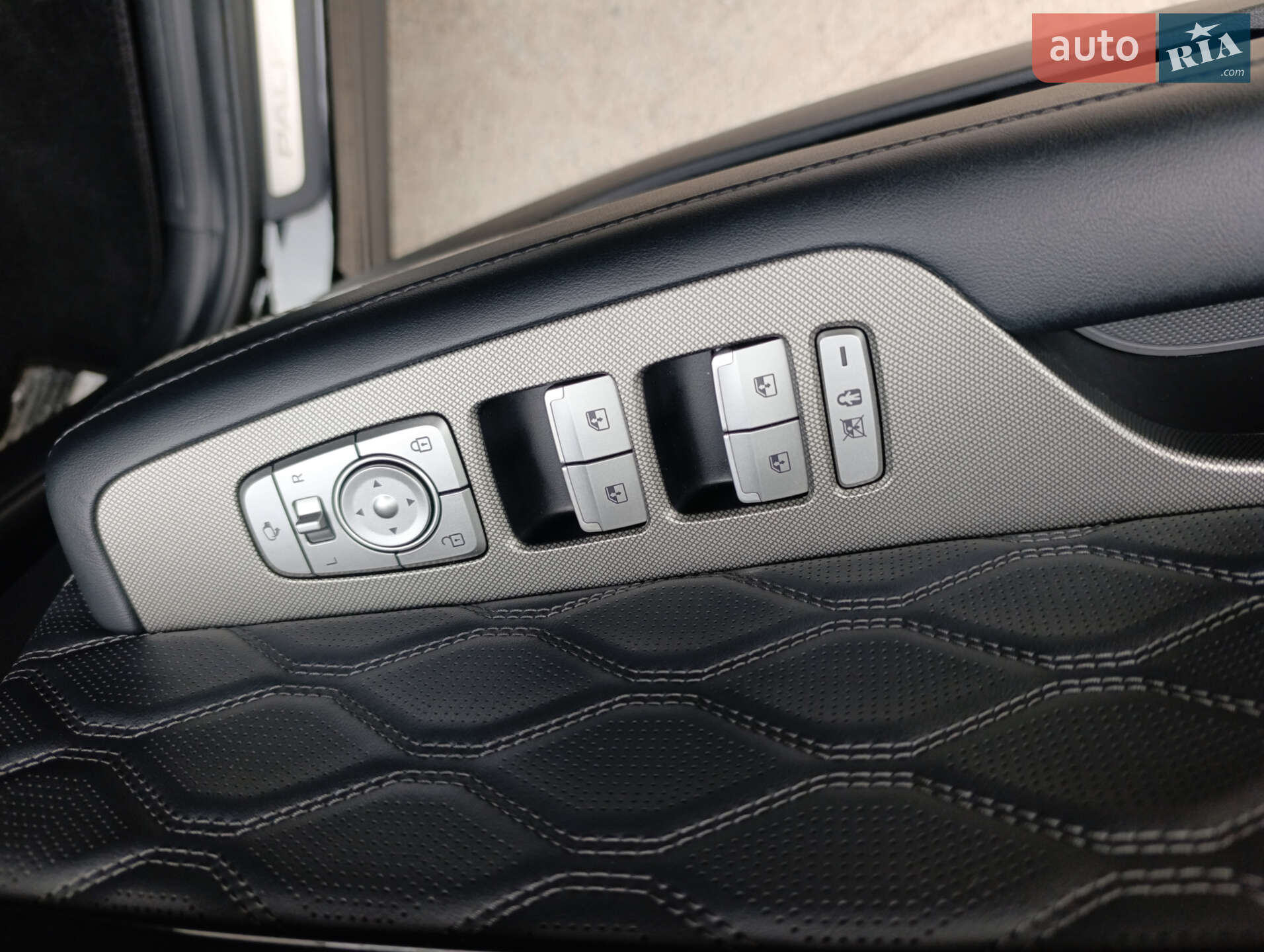 Hyundai Palisade 2020 VIN KMHR581ABMU208192 фото оголошення 11 з 75