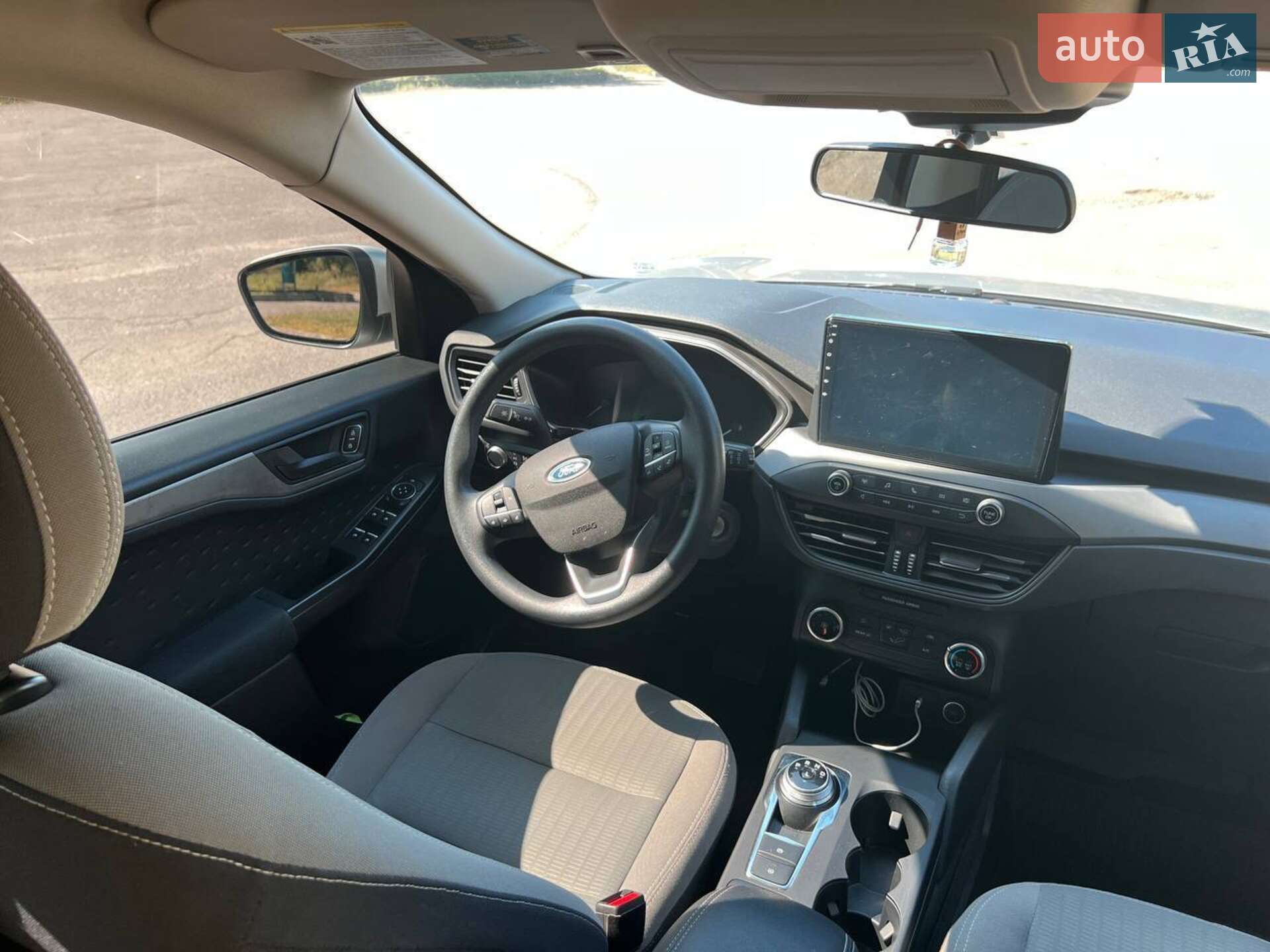 Ford Escape 2019 VIN 1FMCU0F69LUA81439 фото оголошення 6 з 12