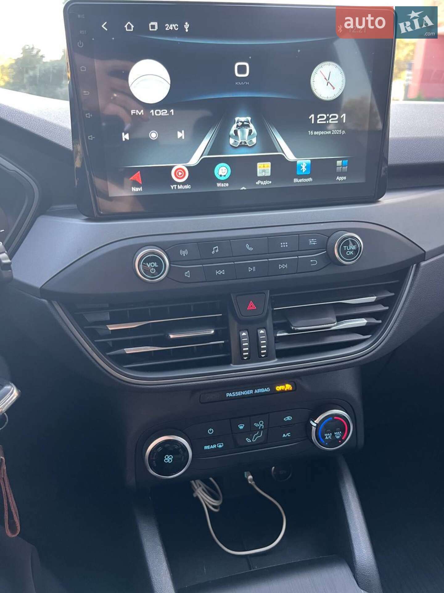 Ford Escape 2019 VIN 1FMCU0F69LUA81439 фото оголошення 10 з 12