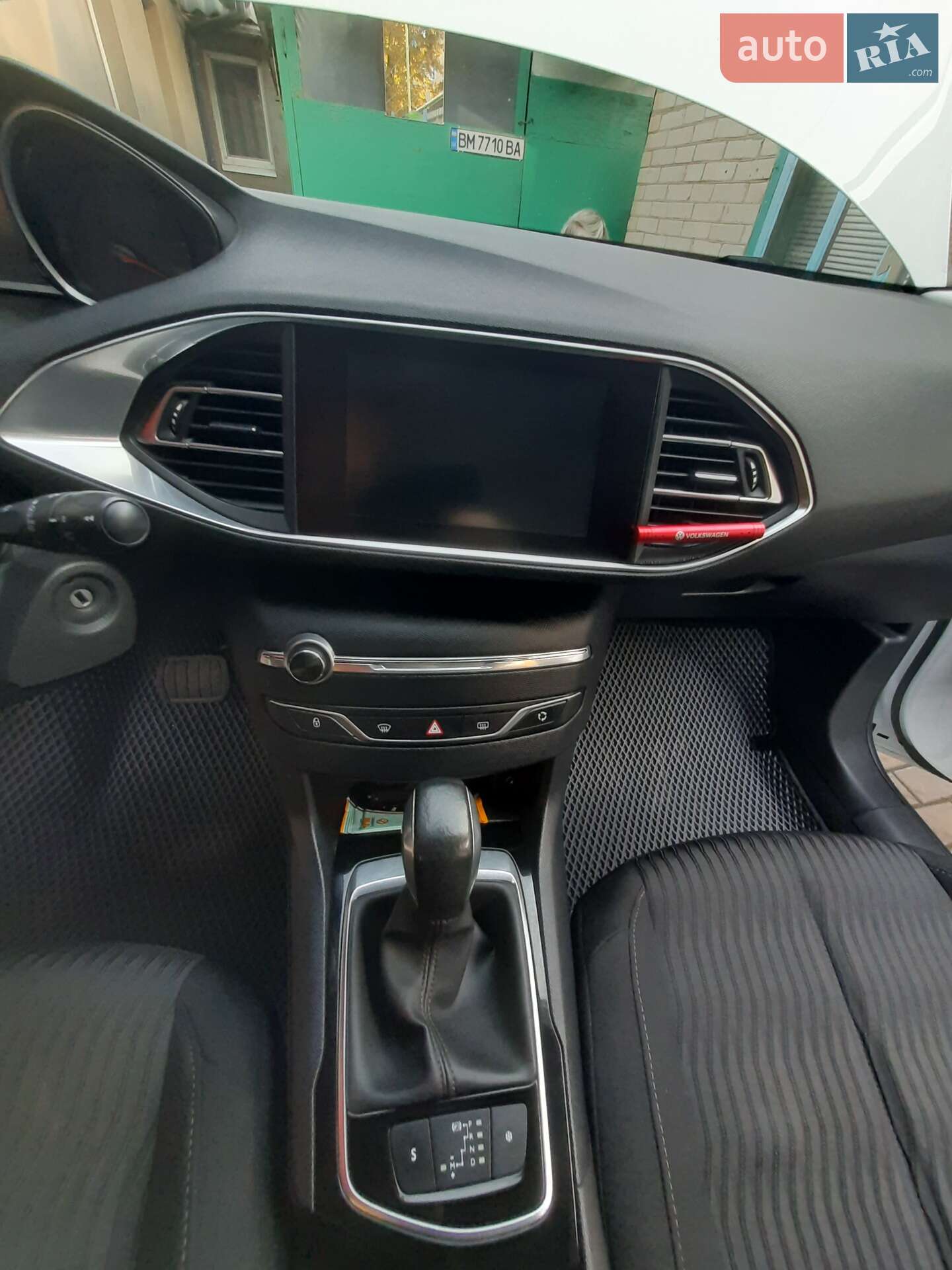 Peugeot 308 2015 VIN VF3LCBHZWFS175733 фото оголошення 9 з 39