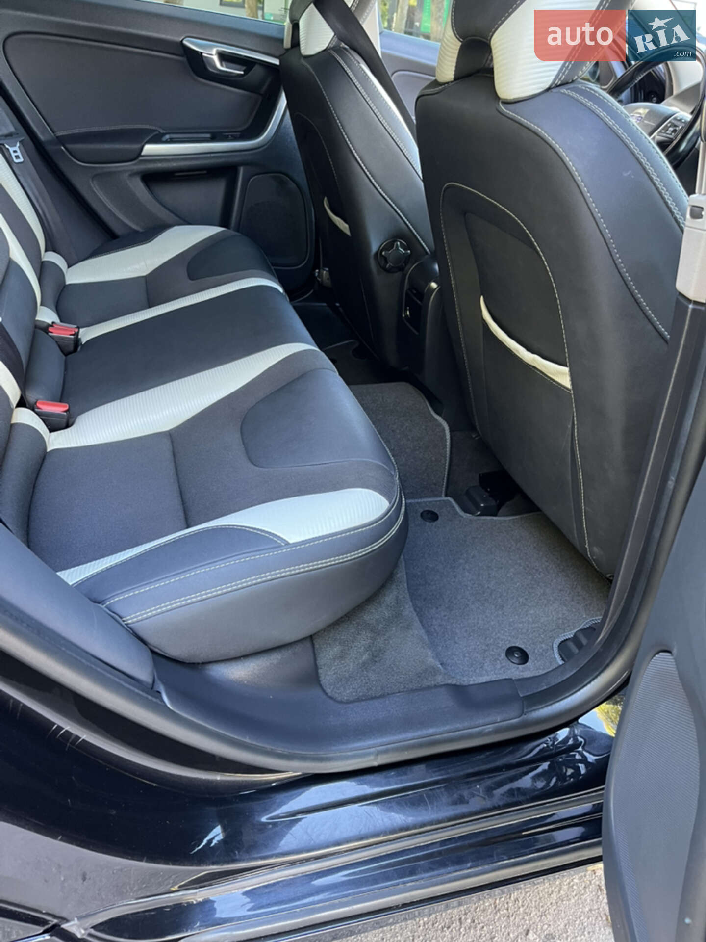Volvo V60 2011 VIN YV1FW8250C1035178 фото оголошення 57 з 63