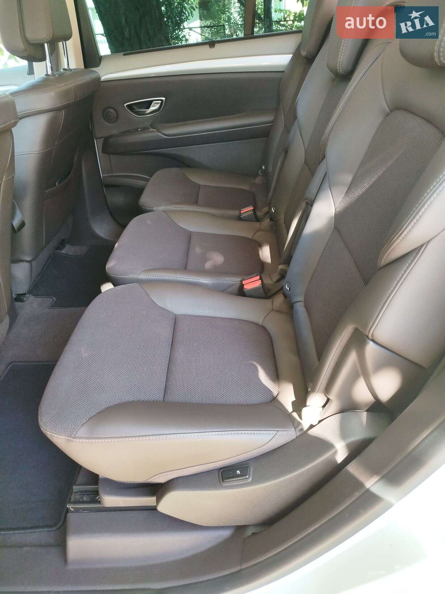 Renault Espace 2015 VIN VF1RFC00854026643 фото оголошення 8 з 37