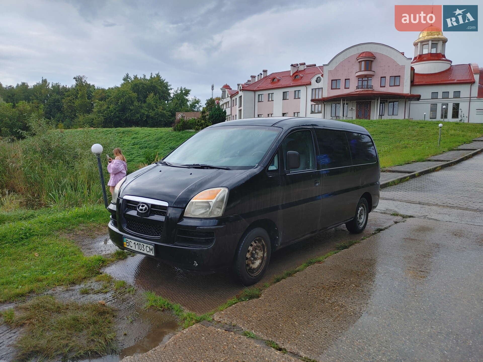 Hyundai H-1 2005 VIN KMJWWH7W66U686557 фото оголошення 2 з 6