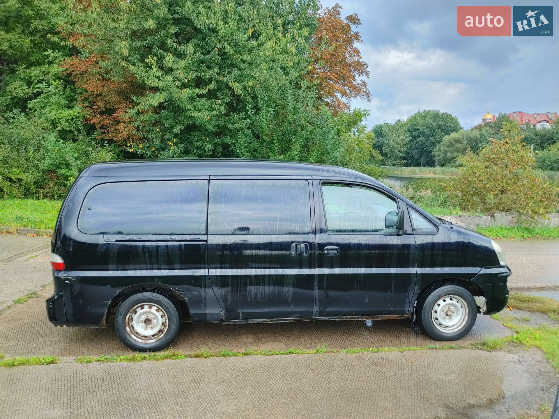 Hyundai H-1 2005 VIN KMJWWH7W66U686557 фото оголошення 3 з 6