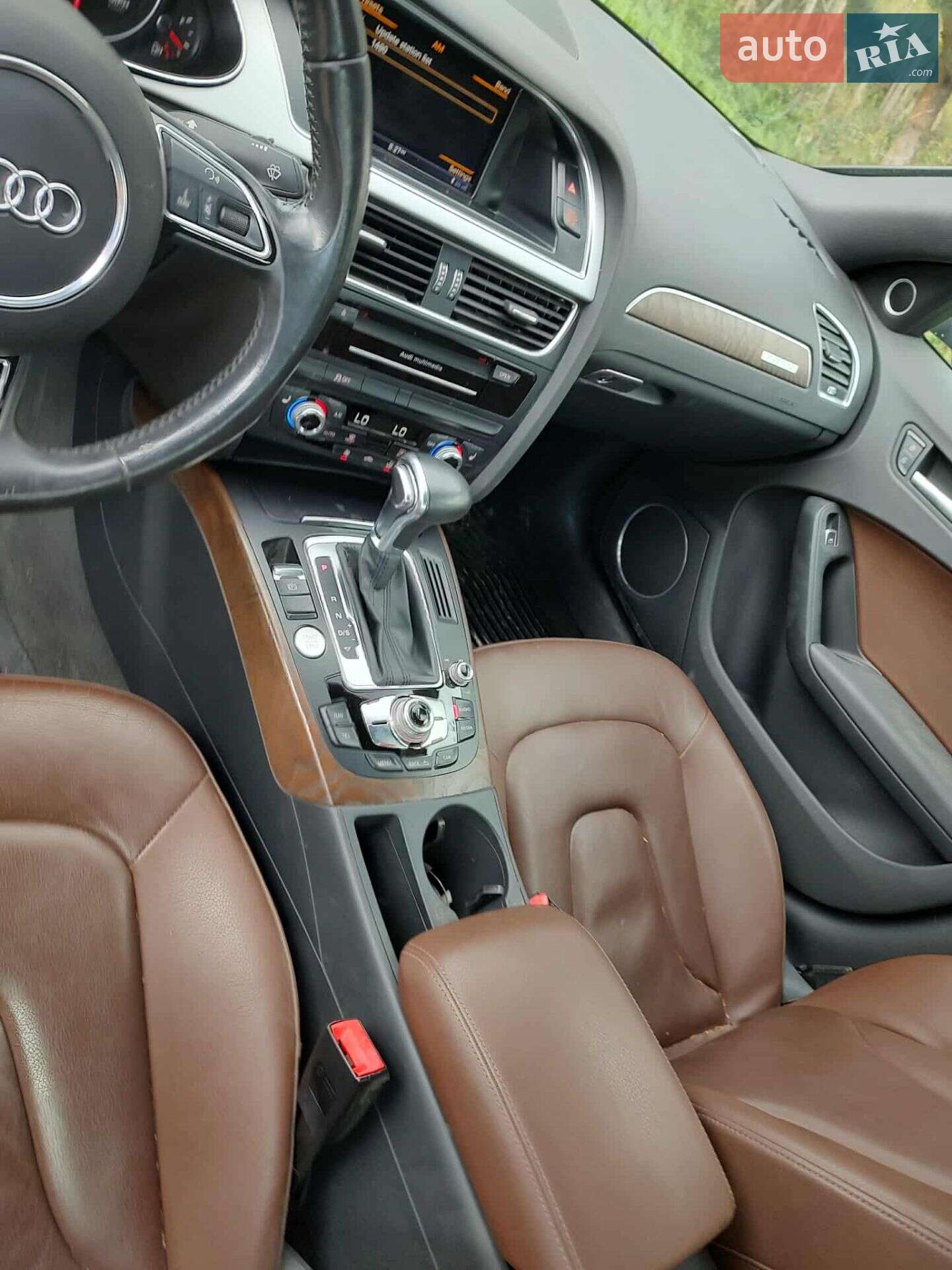 Audi A4 2015 VIN WAUFFAFL7FN041704 фото оголошення 10 з 13