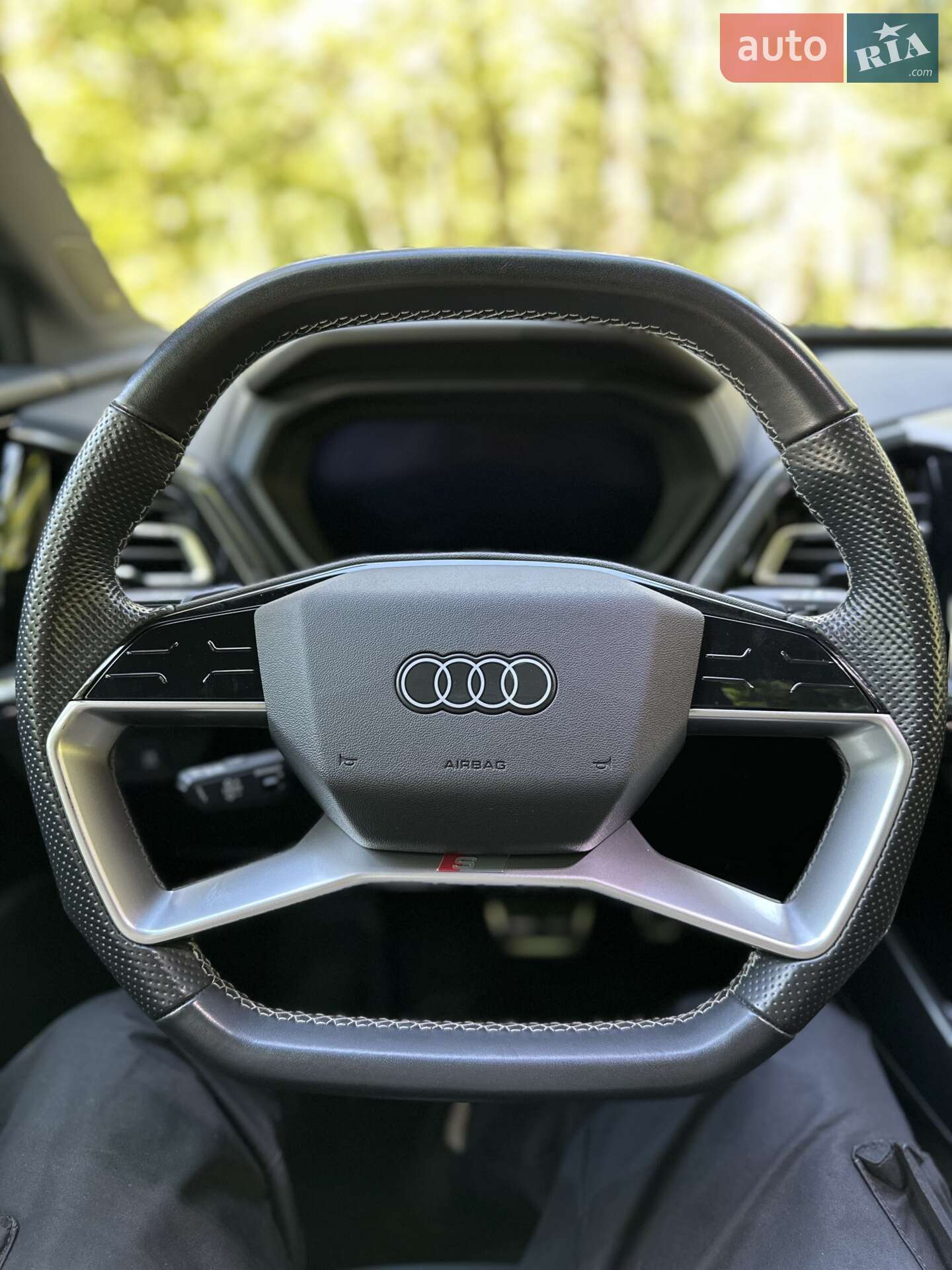 Audi Q4 e-tron 2021 VIN WAUZZZFZZNP001396 фото оголошення 43 з 50