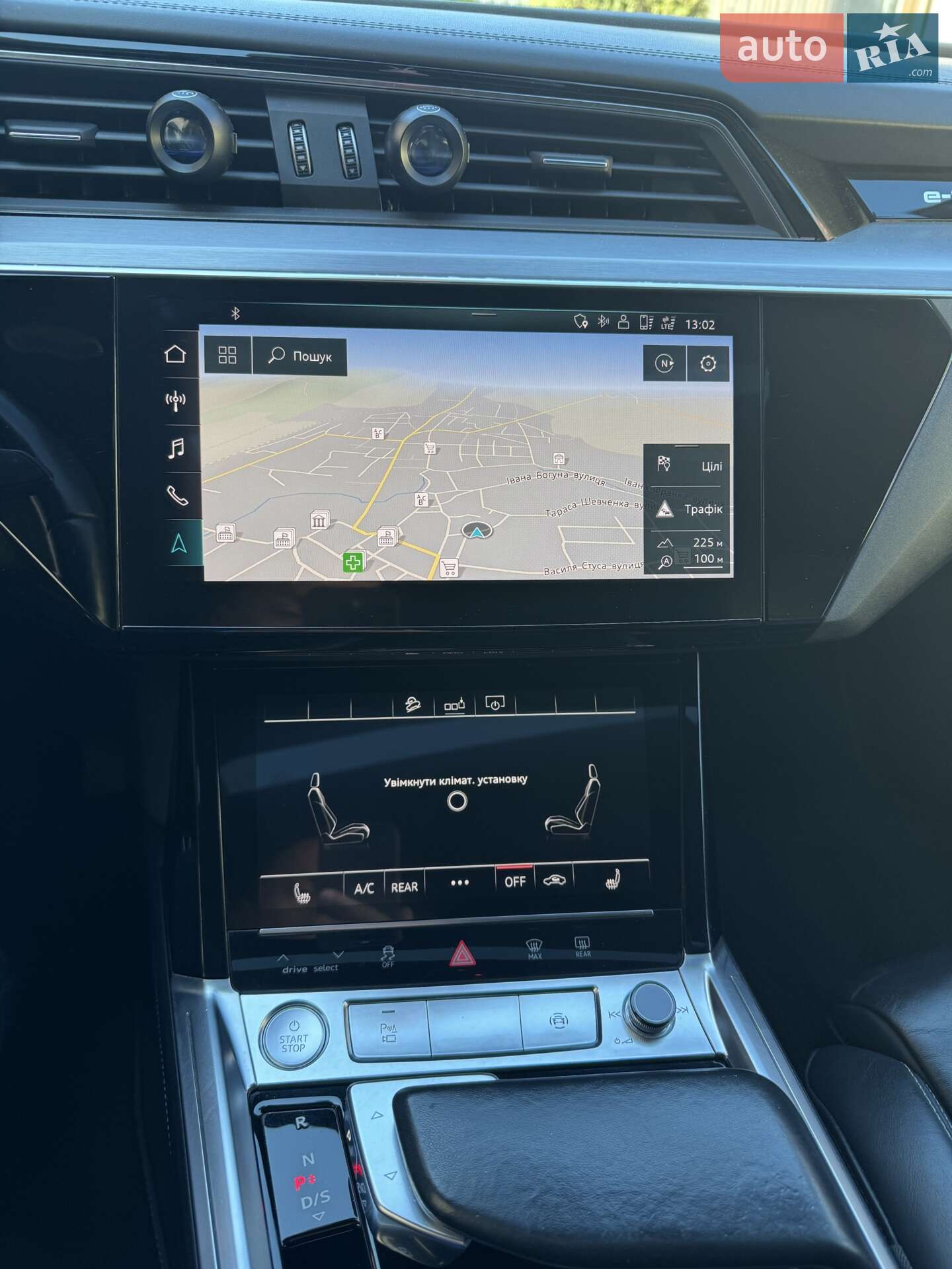Audi e-tron 2018 VIN WAUZZZGE9KB002207 фото оголошення 7 з 14