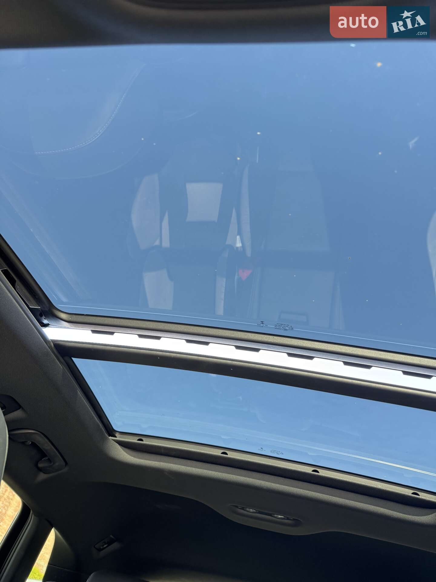 Audi e-tron 2018 VIN WAUZZZGE9KB002207 фото оголошення 13 з 14