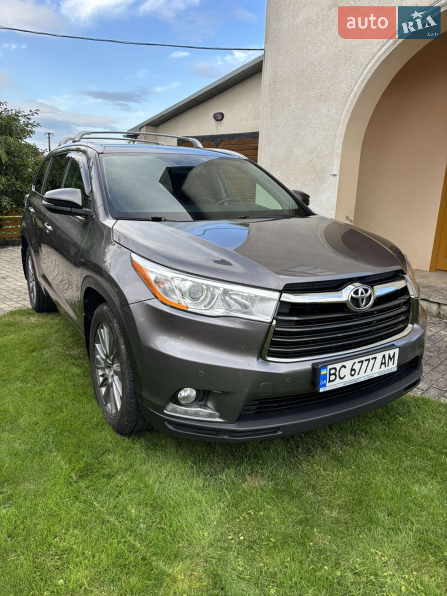 Toyota Highlander 2016 VIN 5TDZARFHX0S021747 фото оголошення 2 з 16