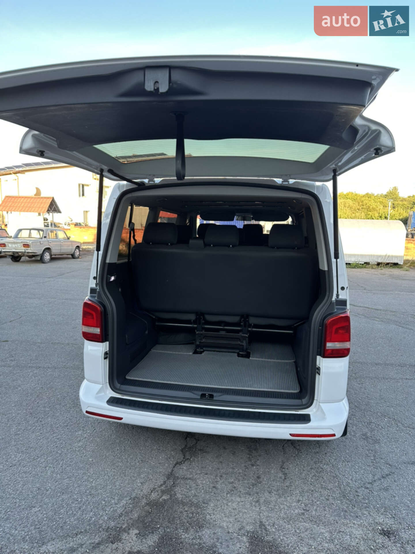 Volkswagen Caravelle 2013 VIN WV2ZZZ7HZDH083109 фото оголошення 14 з 24