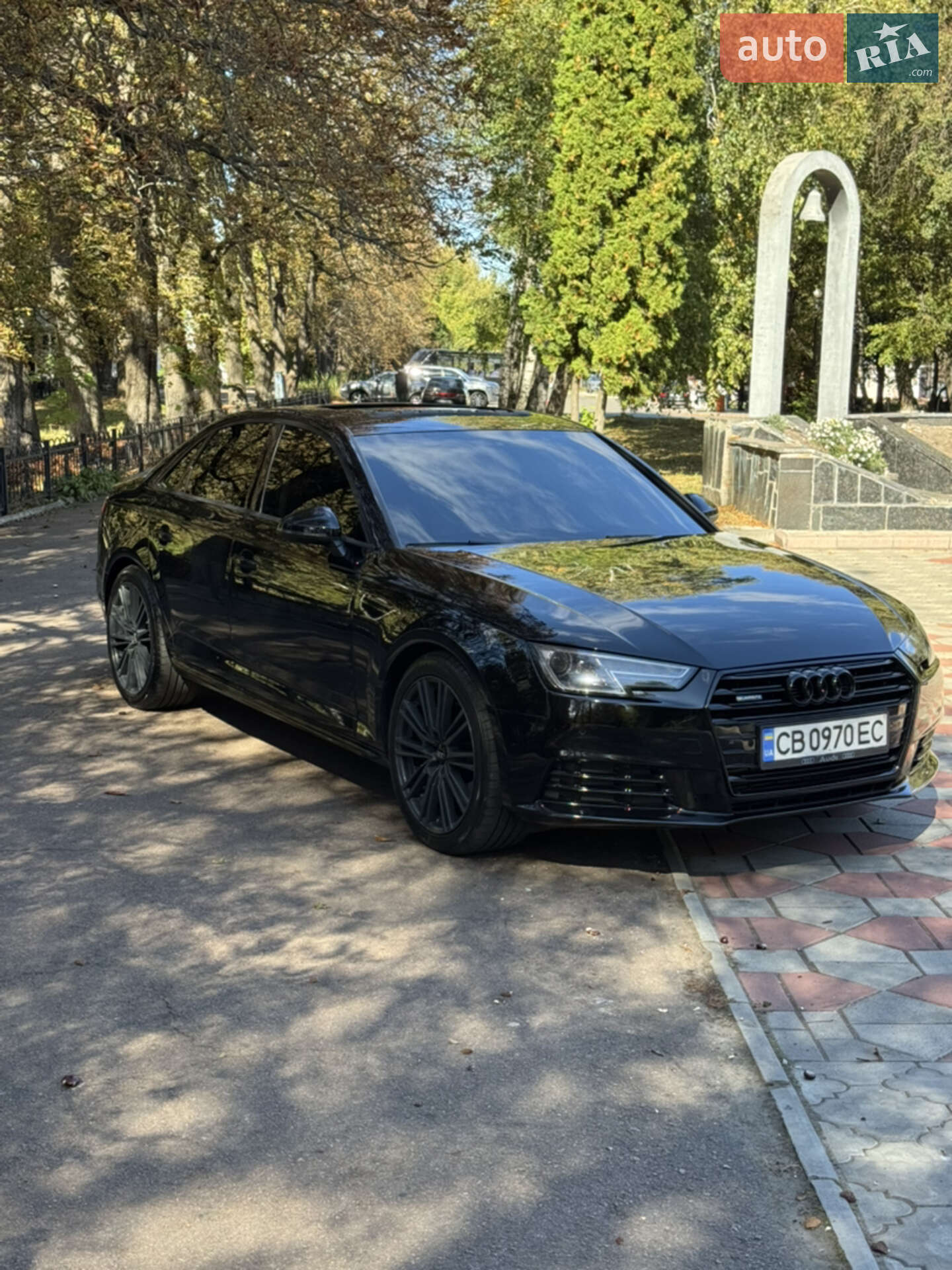 Audi A4 2017 VIN WAUANAF42HN019196 фото оголошення 28 з 42