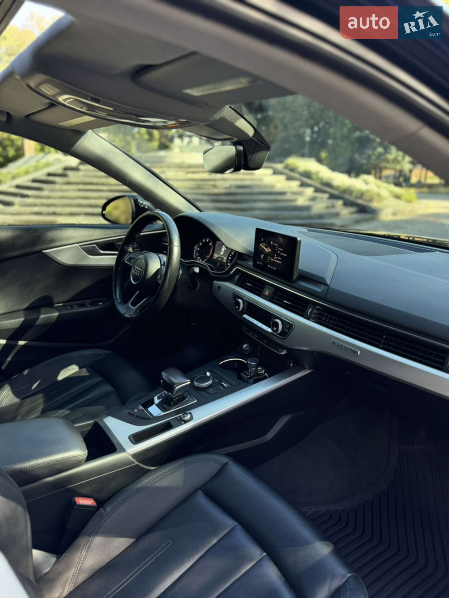 Audi A4 2017 VIN WAUANAF42HN019196 фото оголошення 40 з 42