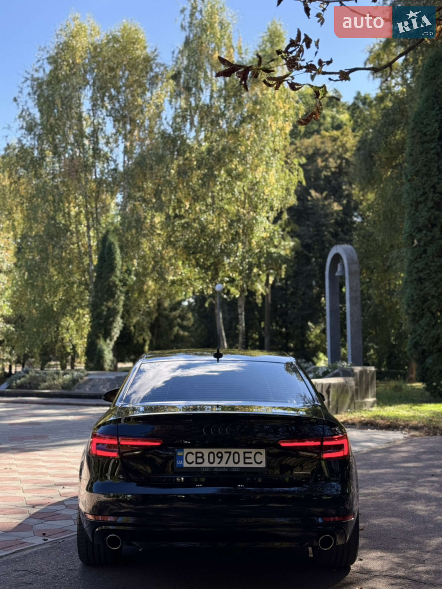 Audi A4 2017 VIN WAUANAF42HN019196 фото оголошення 42 з 42
