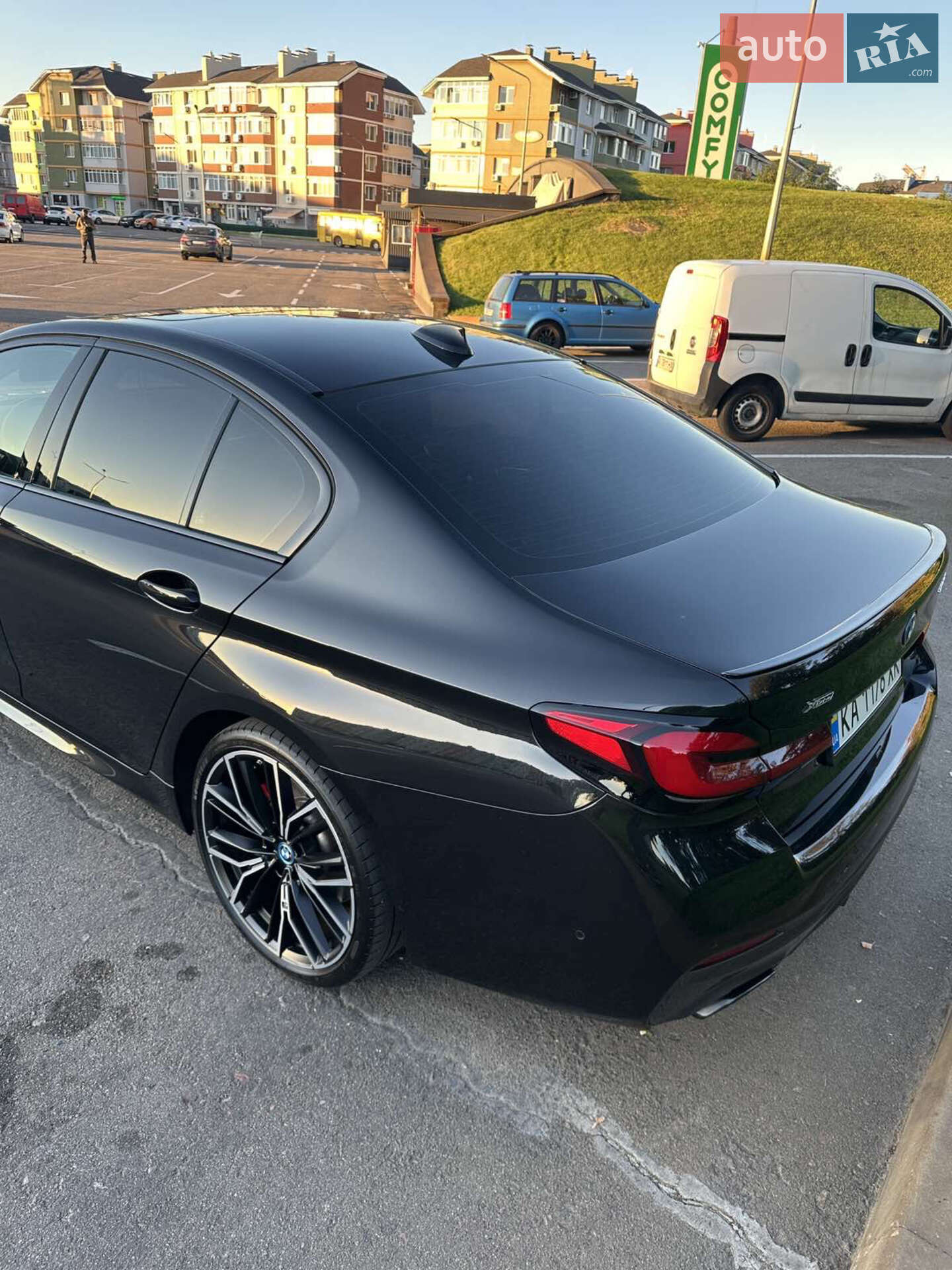 BMW 5 Series 2022 VIN WBA33AG0XNCK72459 фото оголошення 6 з 16