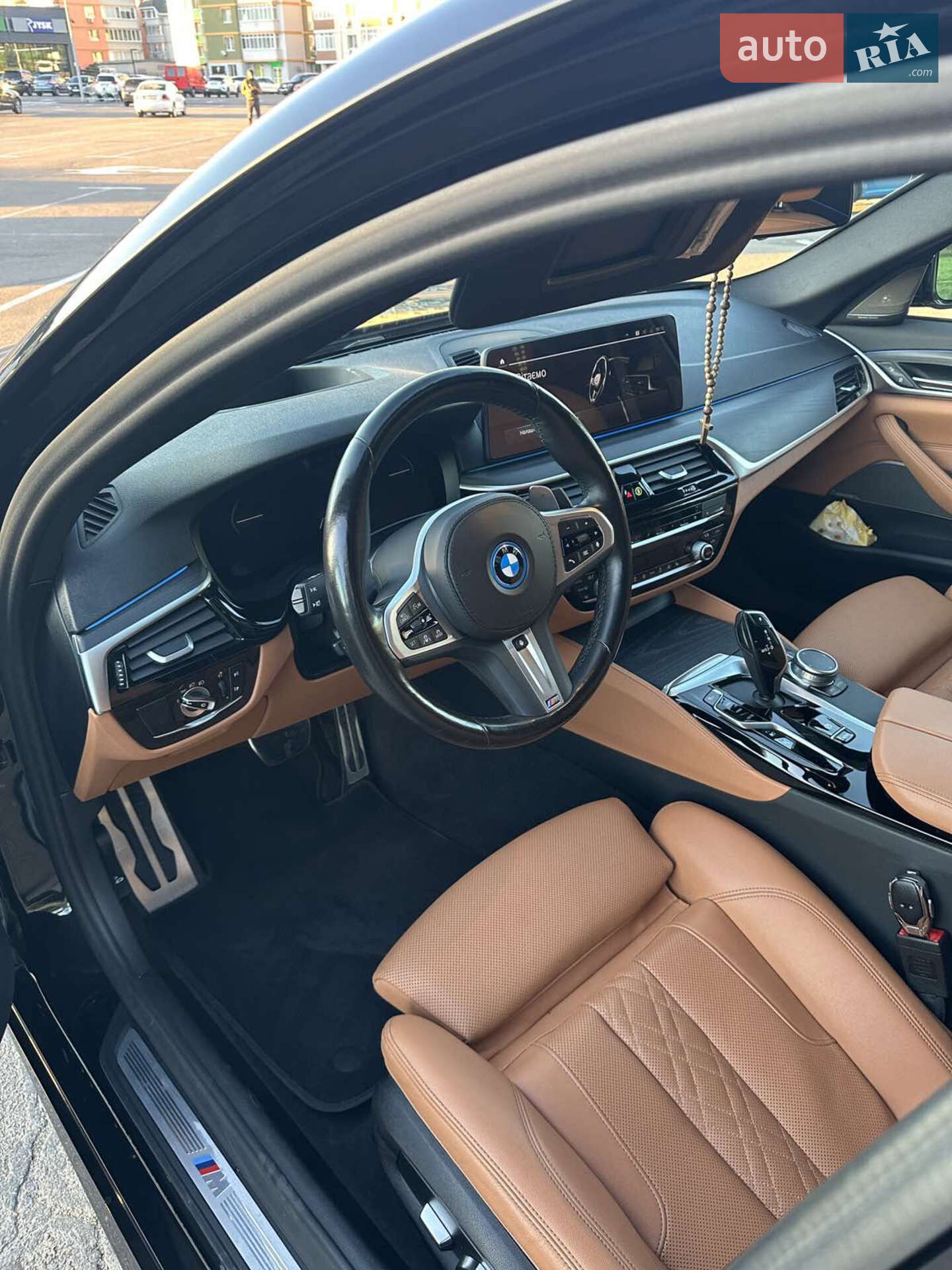 BMW 5 Series 2022 VIN WBA33AG0XNCK72459 фото оголошення 10 з 16