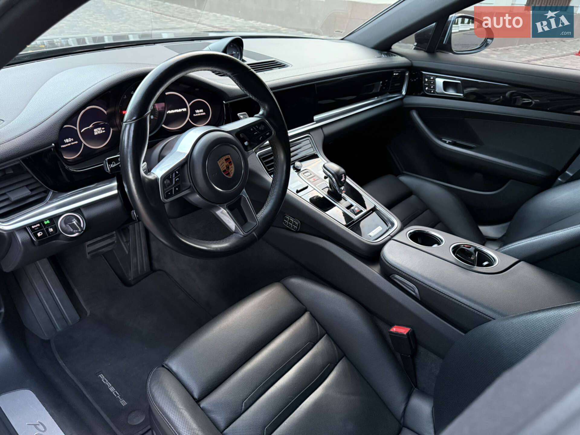 Porsche Panamera 2018 VIN WP0AA2A77JL114229 фото оголошення 19 з 40
