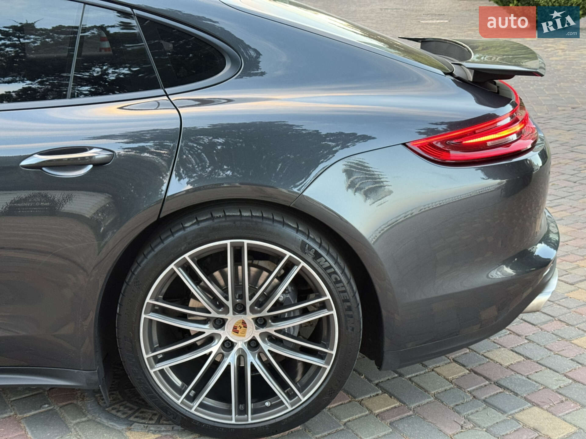 Porsche Panamera 2018 VIN WP0AA2A77JL114229 фото оголошення 16 з 40