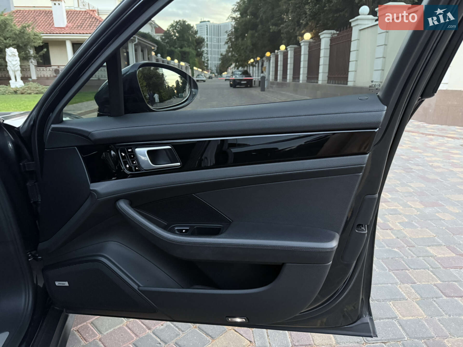 Porsche Panamera 2018 VIN WP0AA2A77JL114229 фото оголошення 24 з 40
