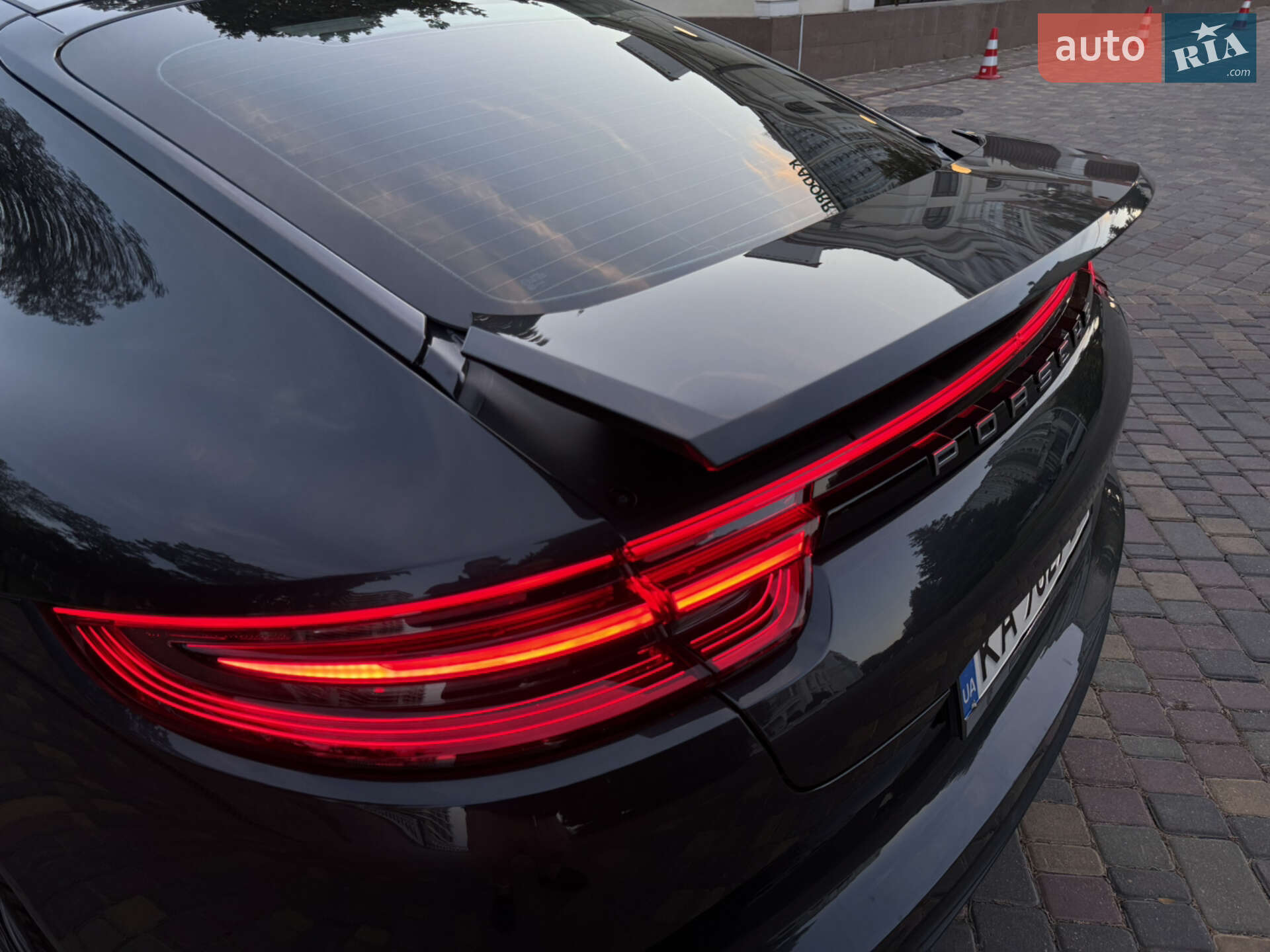 Porsche Panamera 2018 VIN WP0AA2A77JL114229 фото оголошення 29 з 40