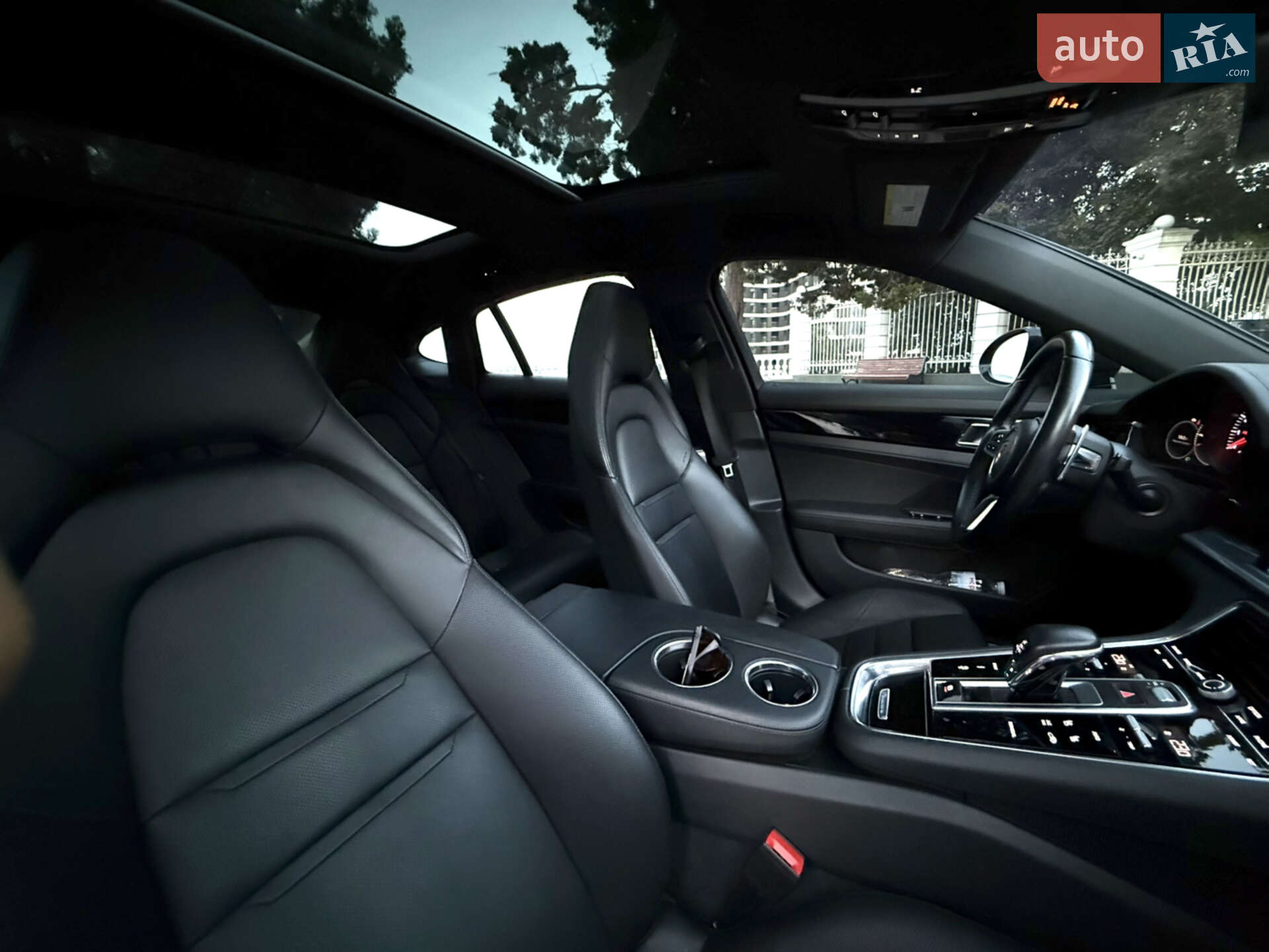 Porsche Panamera 2018 VIN WP0AA2A77JL114229 фото оголошення 32 з 40