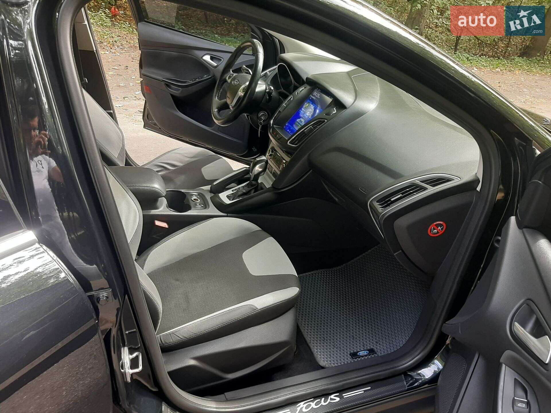 Ford Focus 2012 VIN WF0KXXGCBKCA55641 фото оголошення 2 з 13