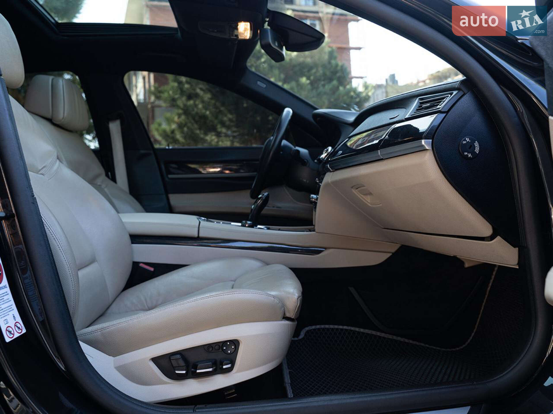 BMW 7 Series 2009 VIN WBAKM210X0C332014 фото оголошення 34 з 56