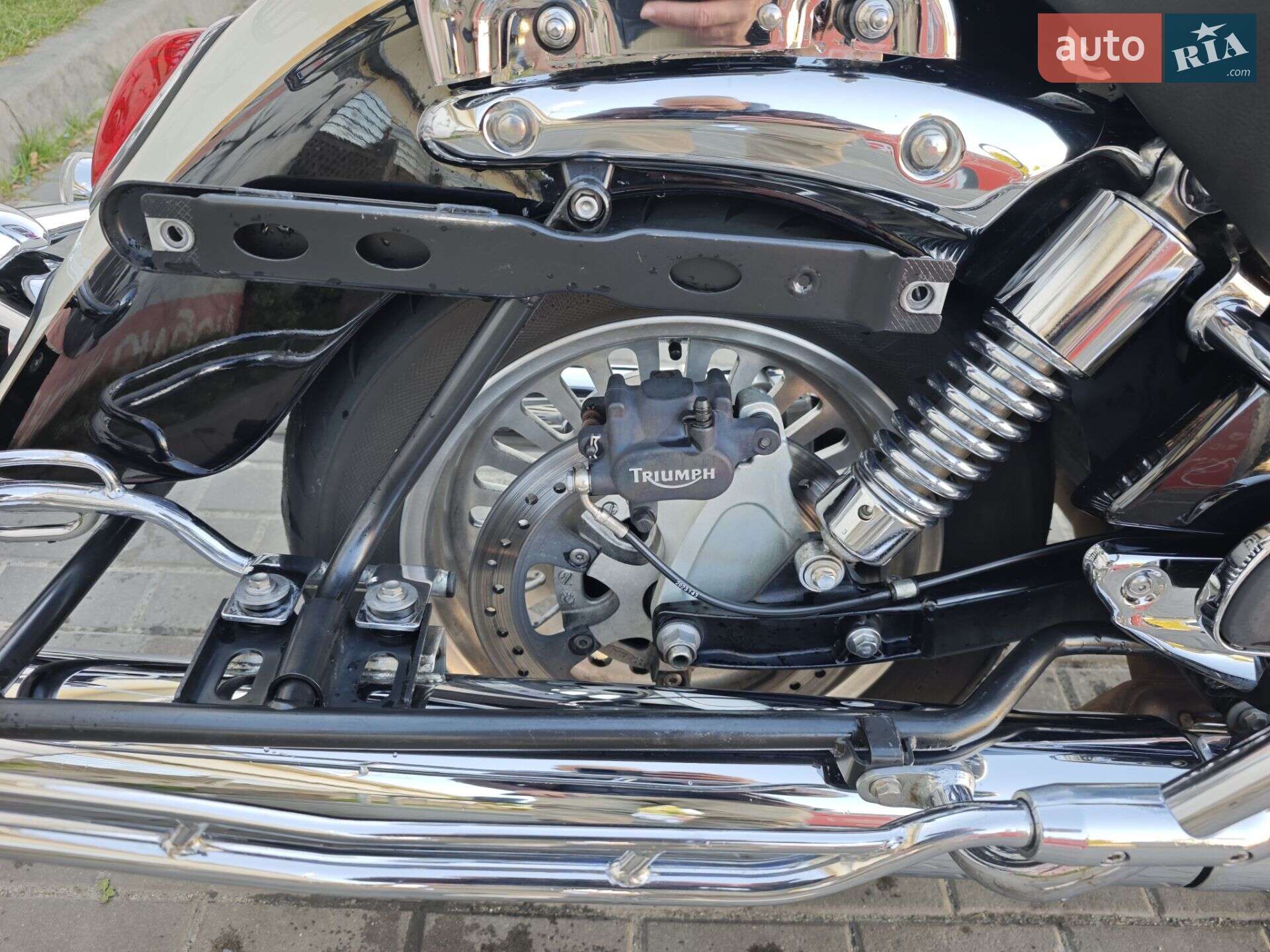 Triumph Rocket 2011 VIN SMTC05LR2BJ457492 фото оголошення 3 з 16