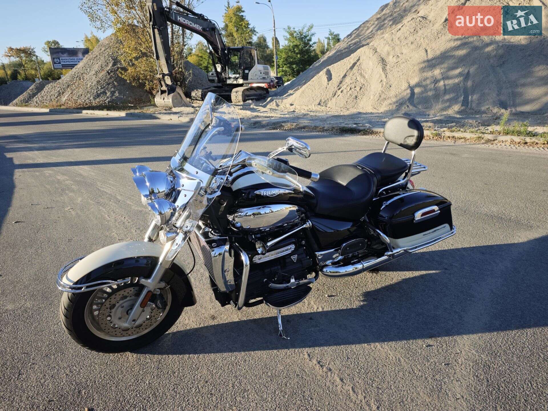 Triumph Rocket 2011 VIN SMTC05LR2BJ457492 фото оголошення 7 з 16