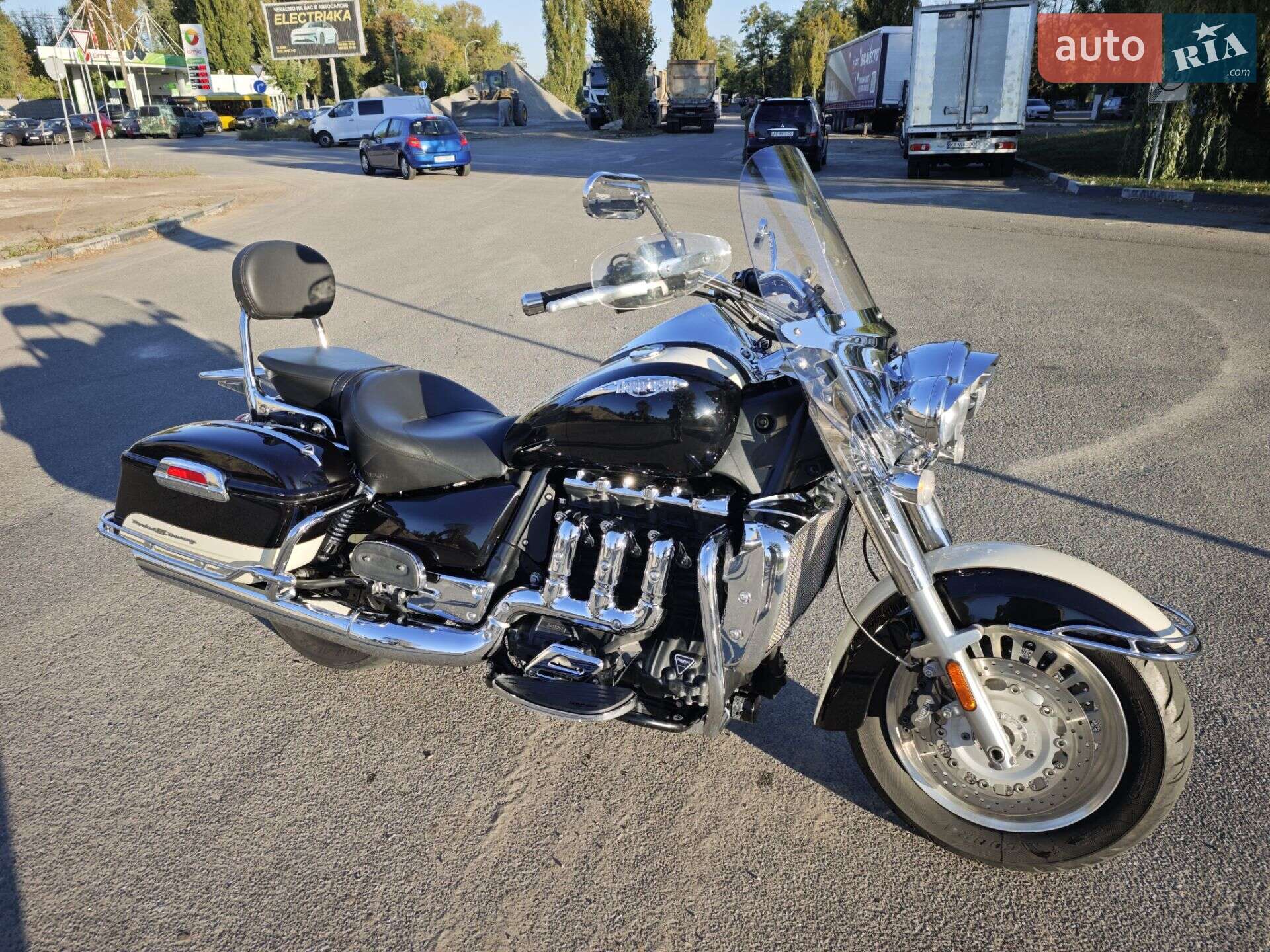 Triumph Rocket 2011 VIN SMTC05LR2BJ457492 фото оголошення 8 з 16