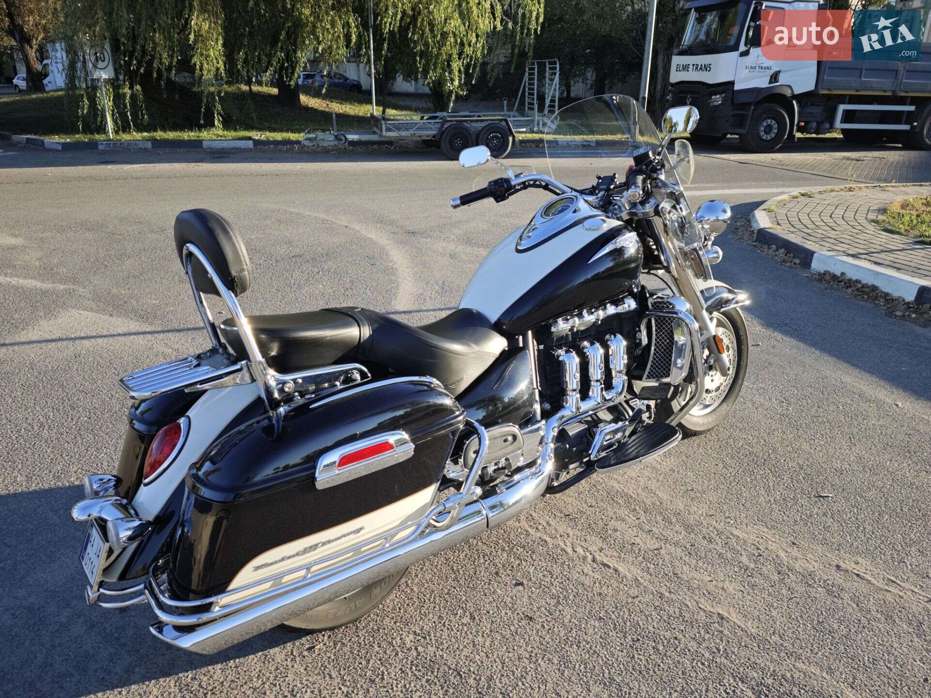 Triumph Rocket 2011 VIN SMTC05LR2BJ457492 фото оголошення 10 з 16