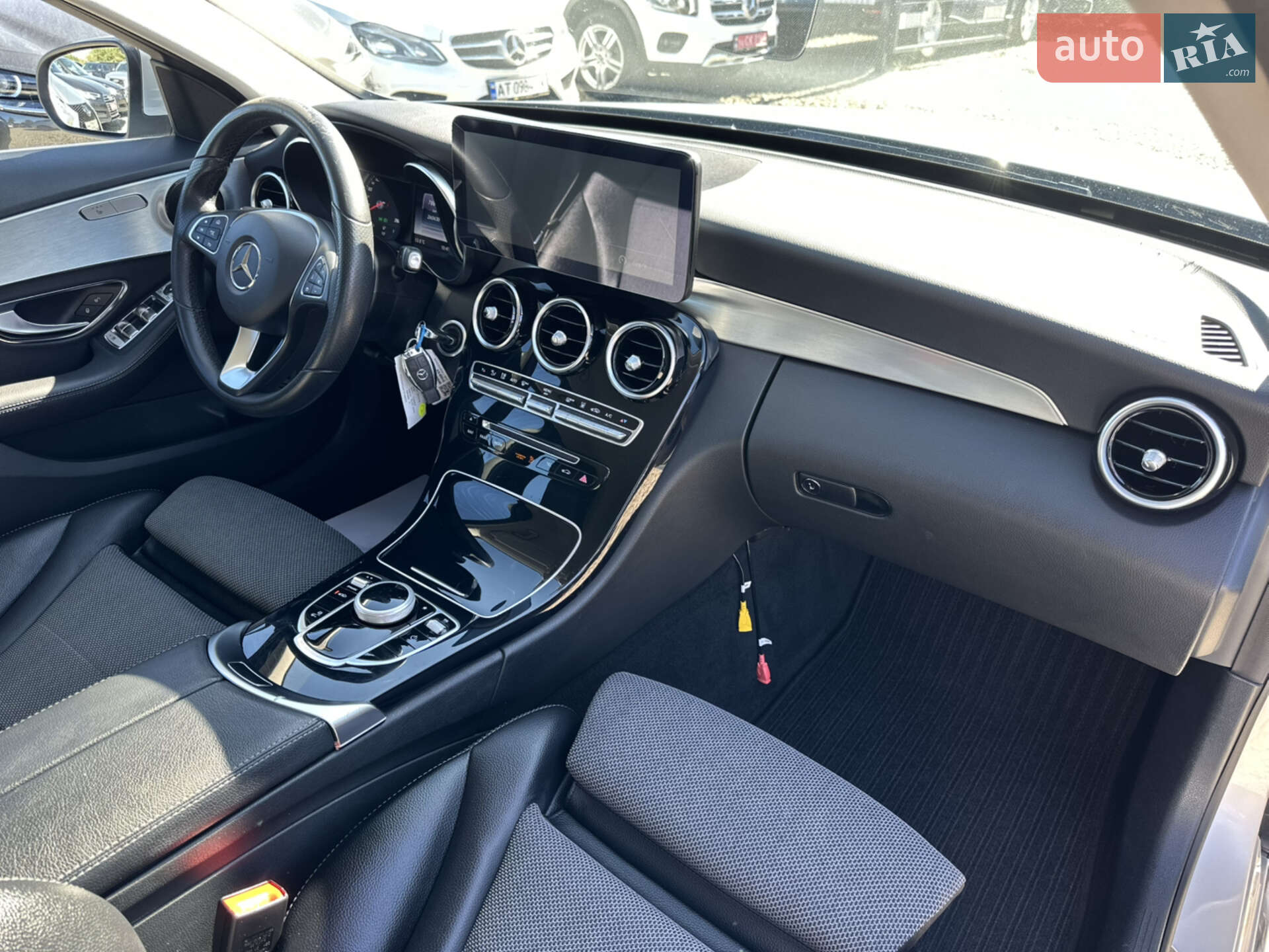 Mercedes-Benz C-Class 2016 VIN WDD2052471F490046 фото оголошення 28 з 42