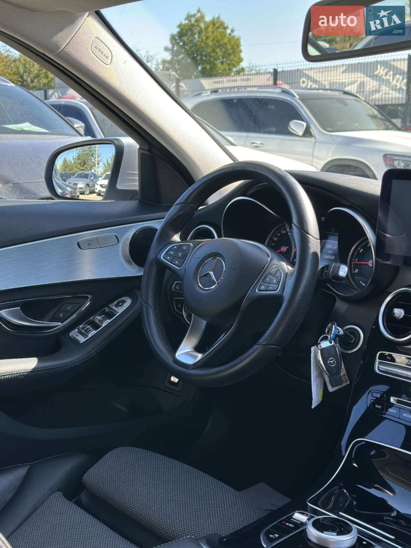 Mercedes-Benz C-Class 2016 VIN WDD2052471F490046 фото оголошення 32 з 42