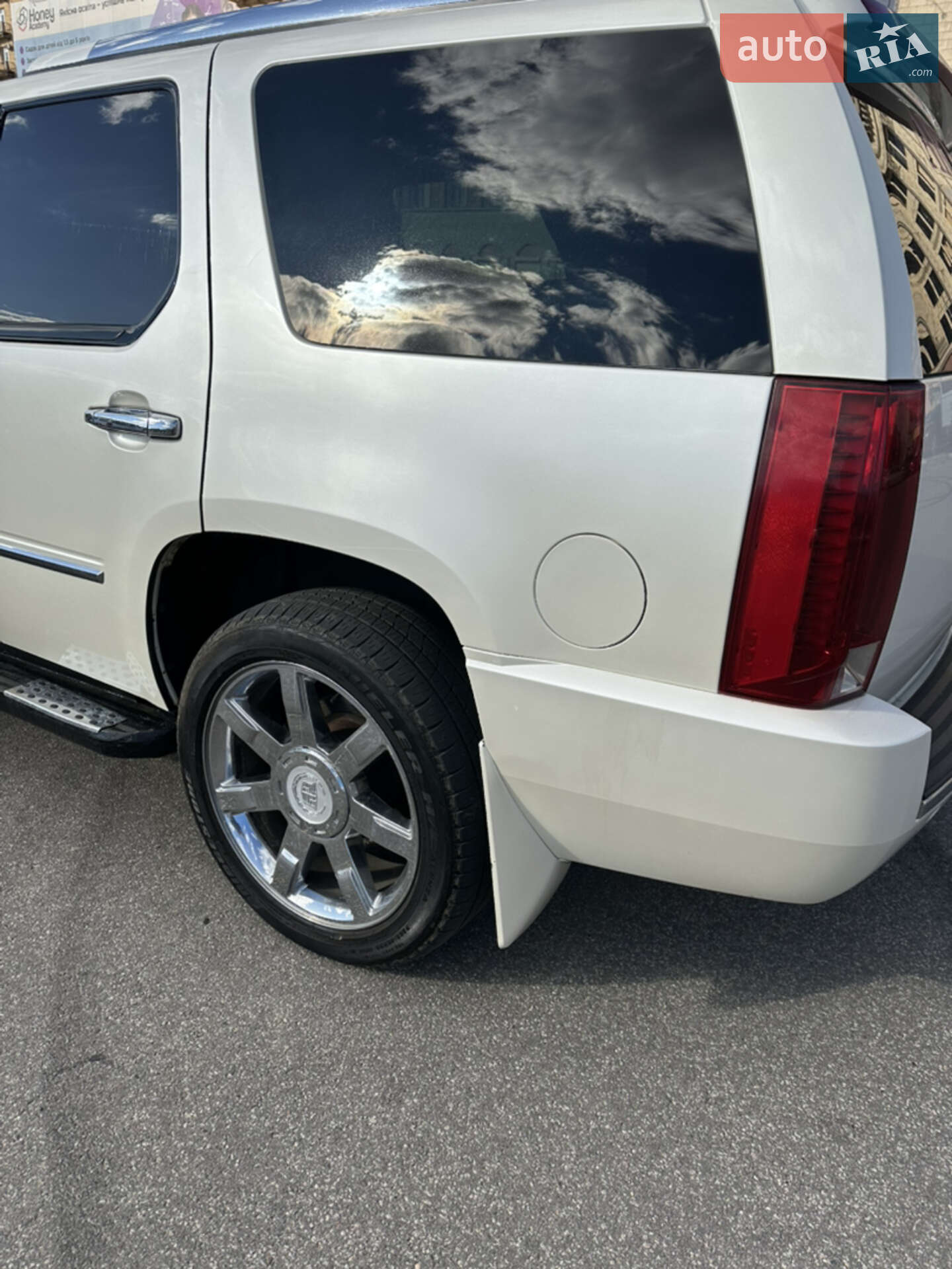 Cadillac Escalade 2007 VIN 1GYEC63877R352042 фото оголошення 2 з 5