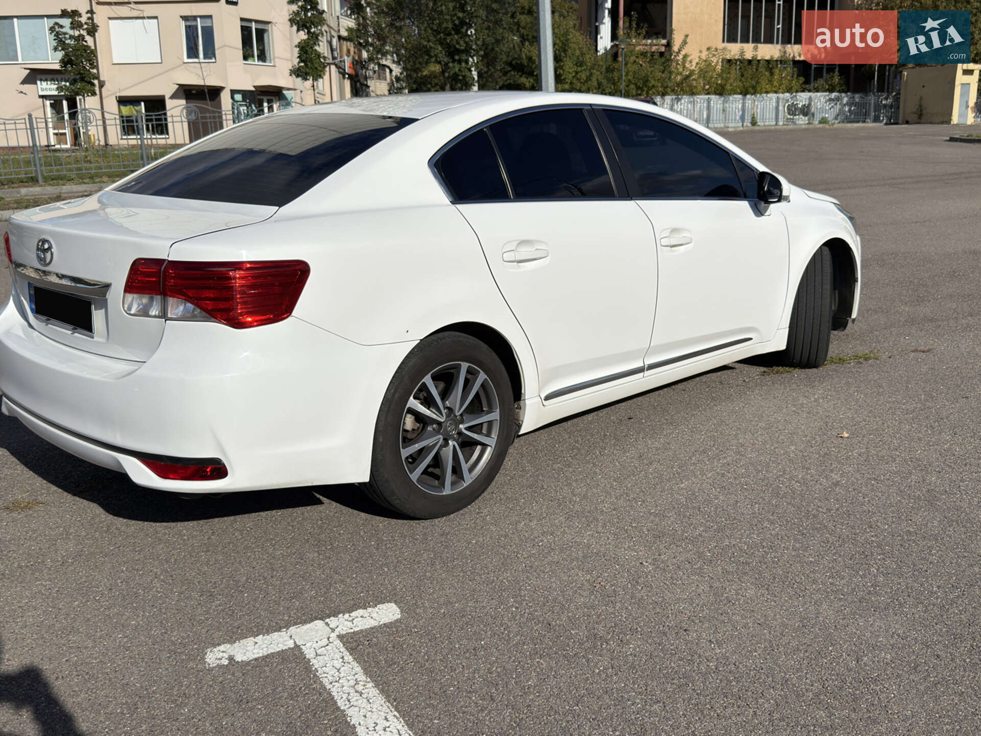 Toyota Avensis 2012 VIN SB1BK76L00E028563 фото оголошення 4 з 13