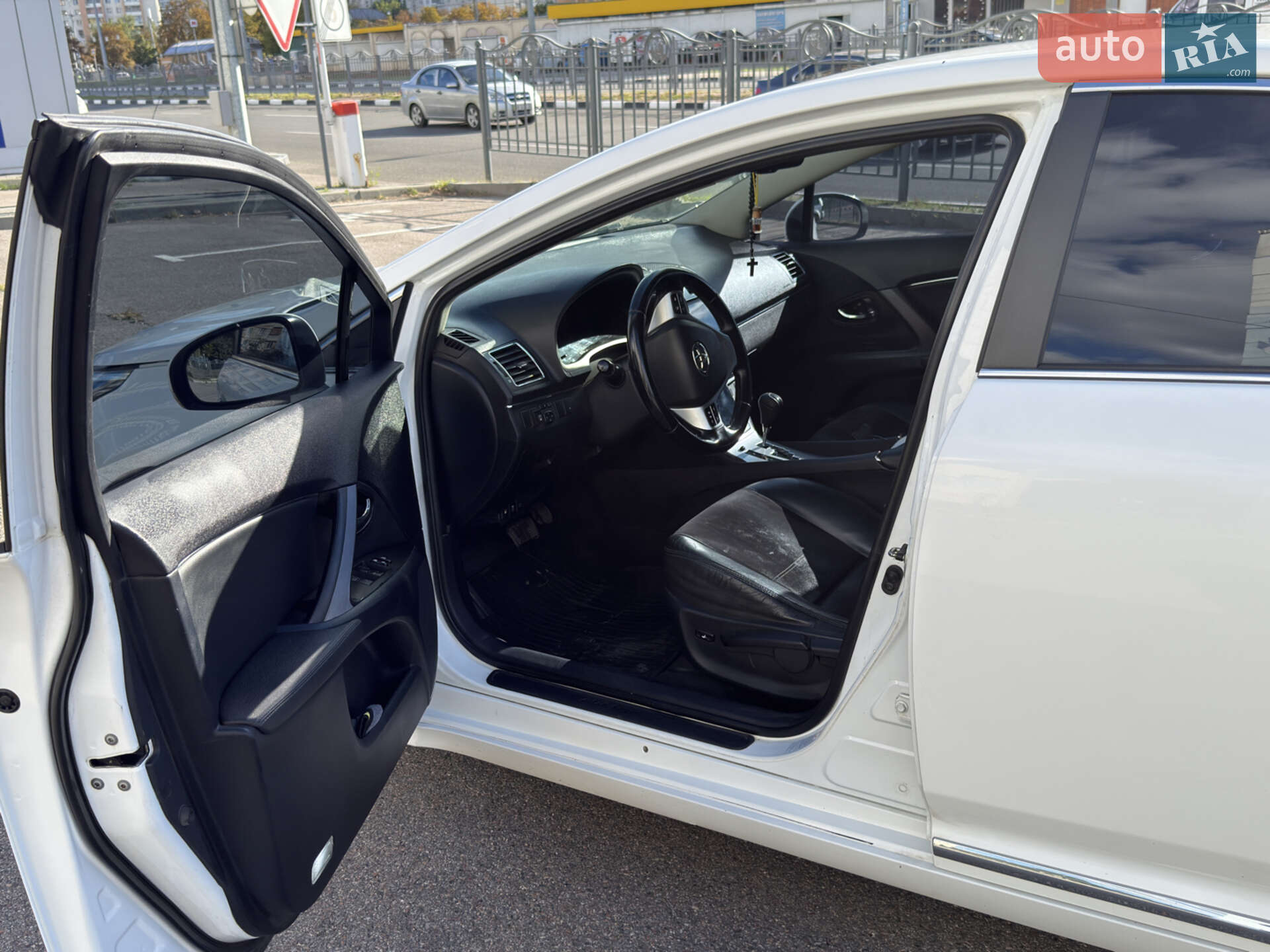 Toyota Avensis 2012 VIN SB1BK76L00E028563 фото оголошення 8 з 13