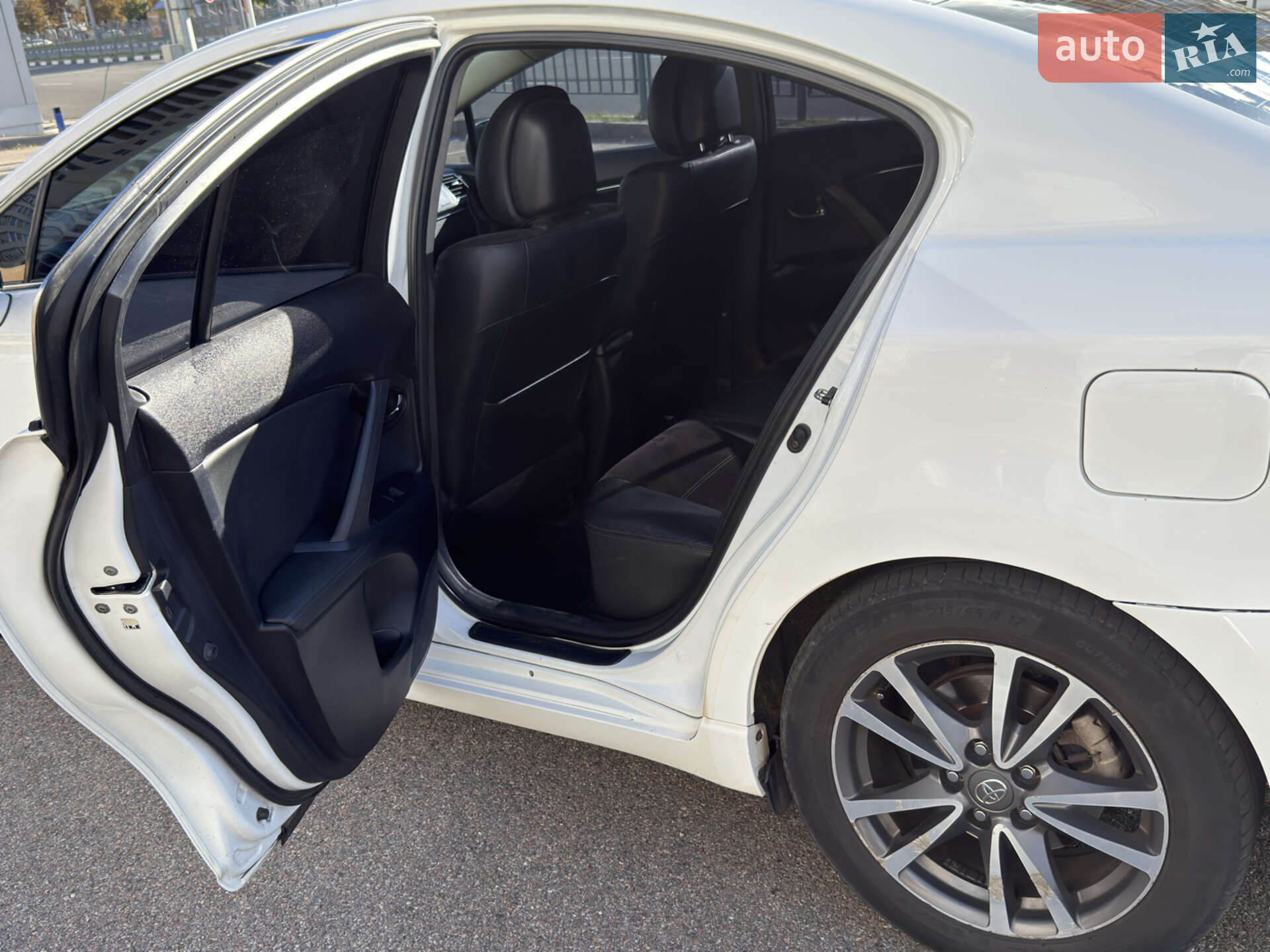 Toyota Avensis 2012 VIN SB1BK76L00E028563 фото оголошення 9 з 13