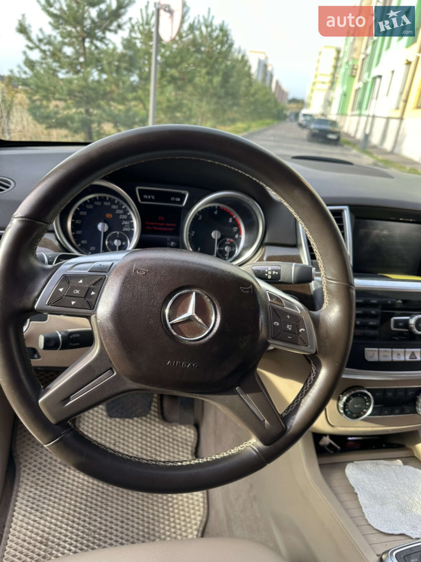 Mercedes-Benz M-Class 2015 VIN 4JGDA0EB6FA534269 фото оголошення 3 з 40