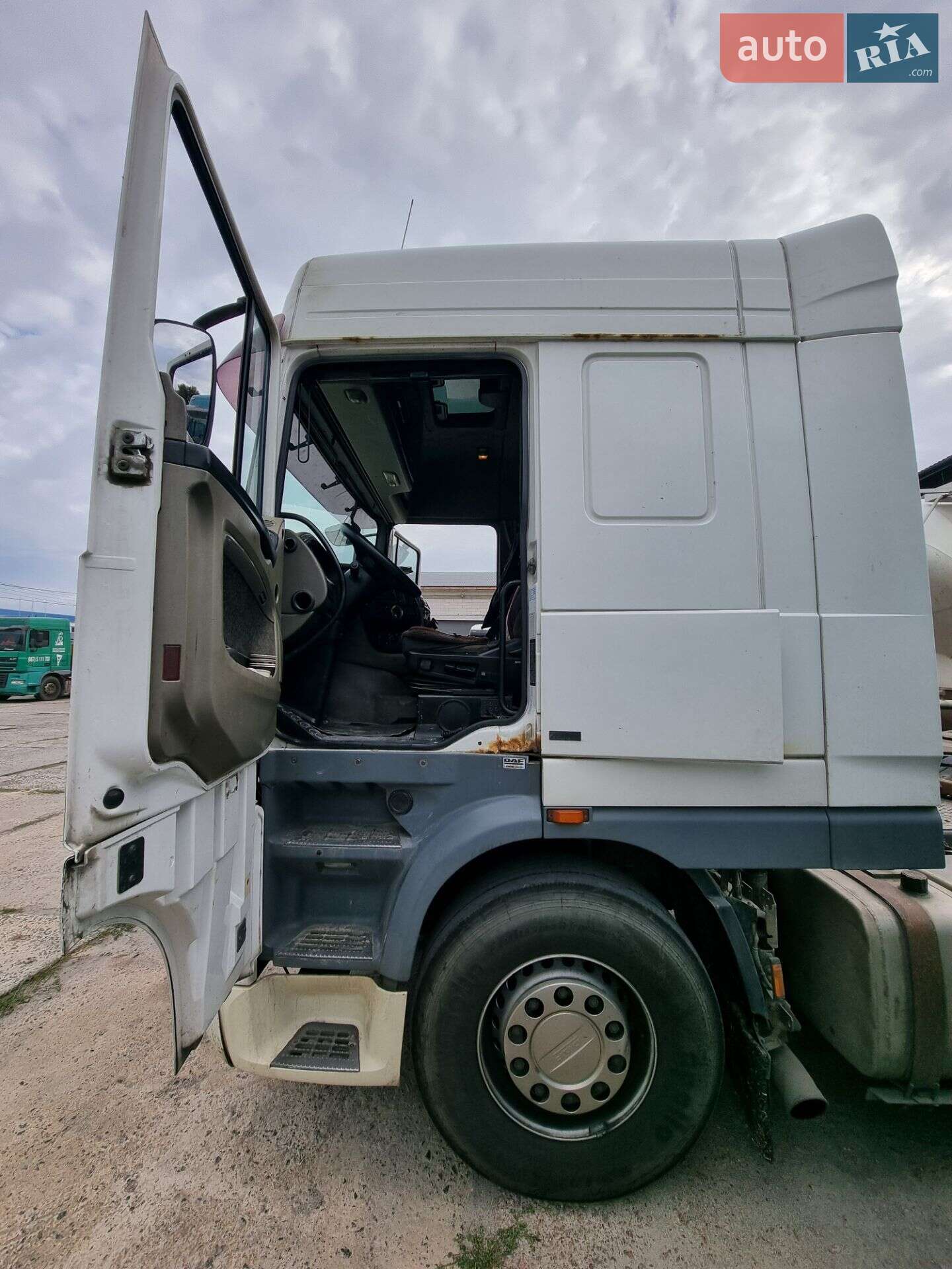 DAF XF 105.410 2008 VIN XLRTE47MS0E817697 фото оголошення 4 з 7