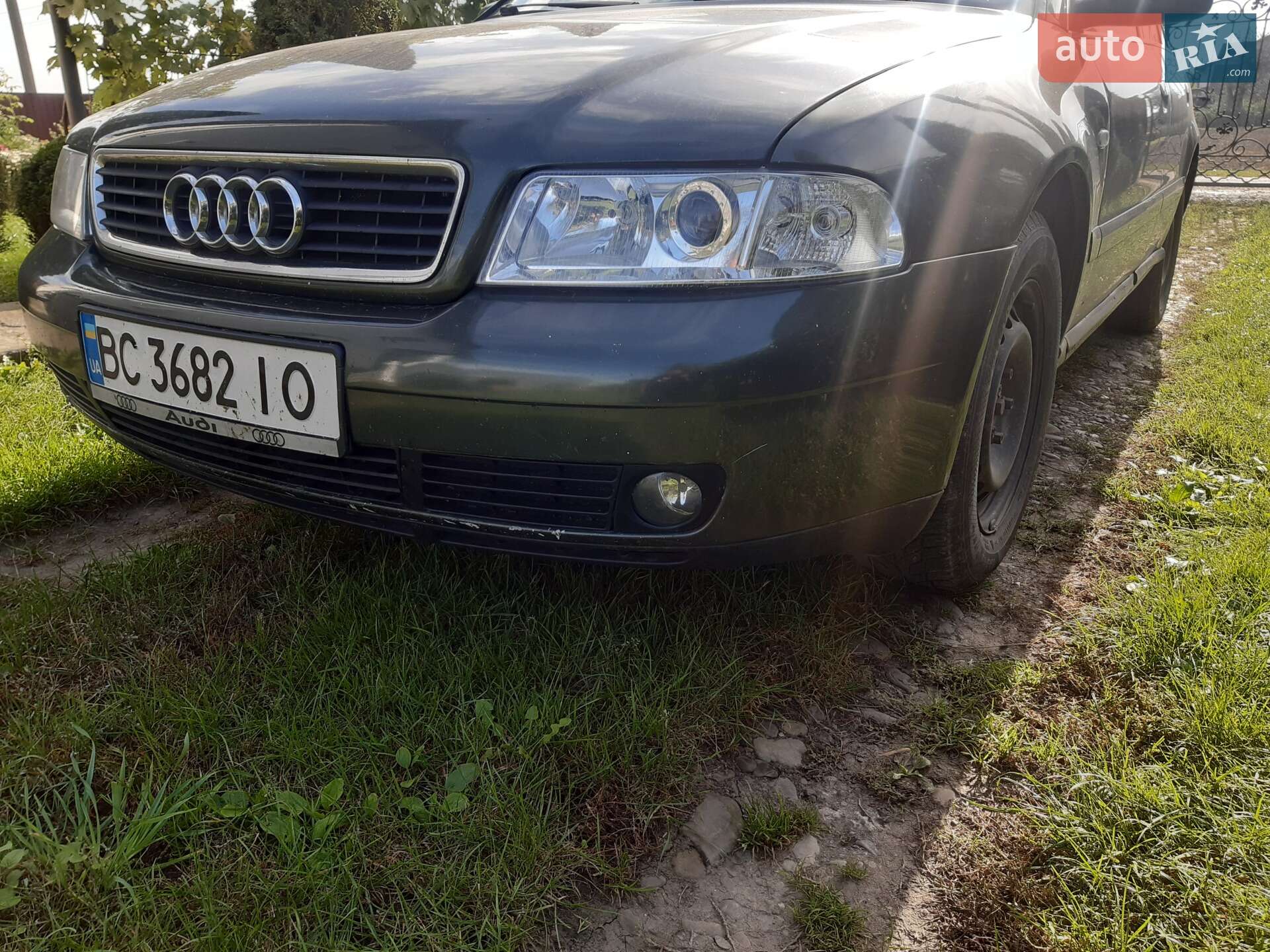 Audi A4 2001 VIN WAUZZZ8DZ1A123047 фото оголошення 2 з 8
