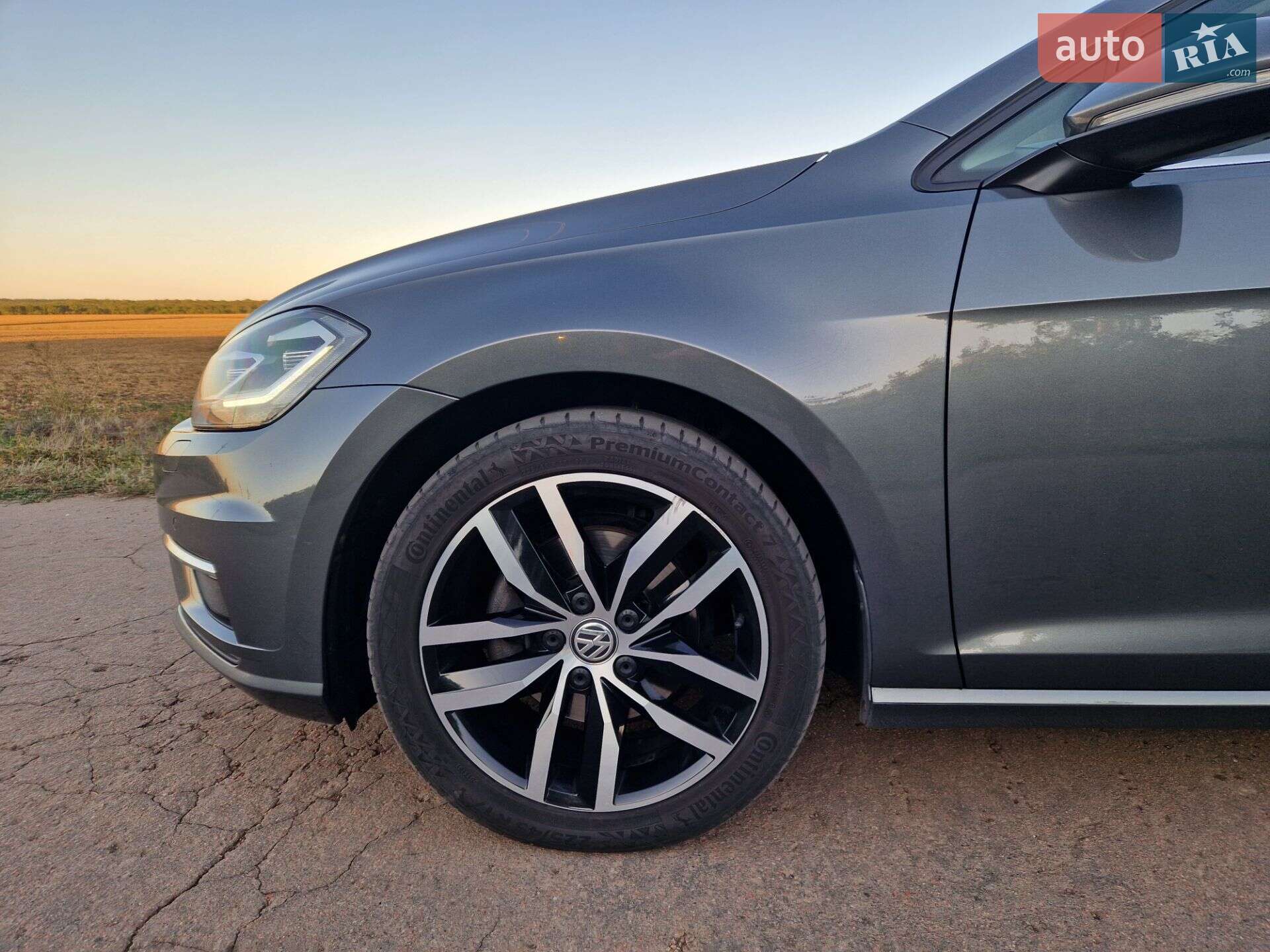 Volkswagen Golf 2019 VIN WVWZZZAUZKP547038 фото оголошення 10 з 60