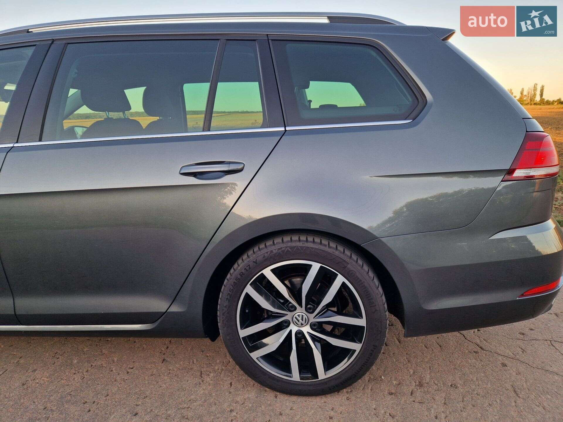 Volkswagen Golf 2019 VIN WVWZZZAUZKP547038 фото оголошення 15 з 60