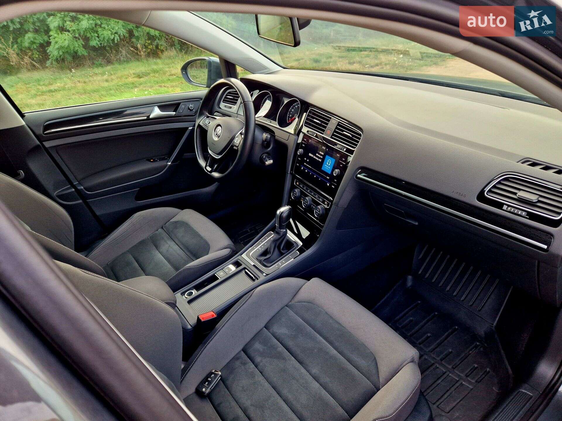 Volkswagen Golf 2019 VIN WVWZZZAUZKP547038 фото оголошення 36 з 60
