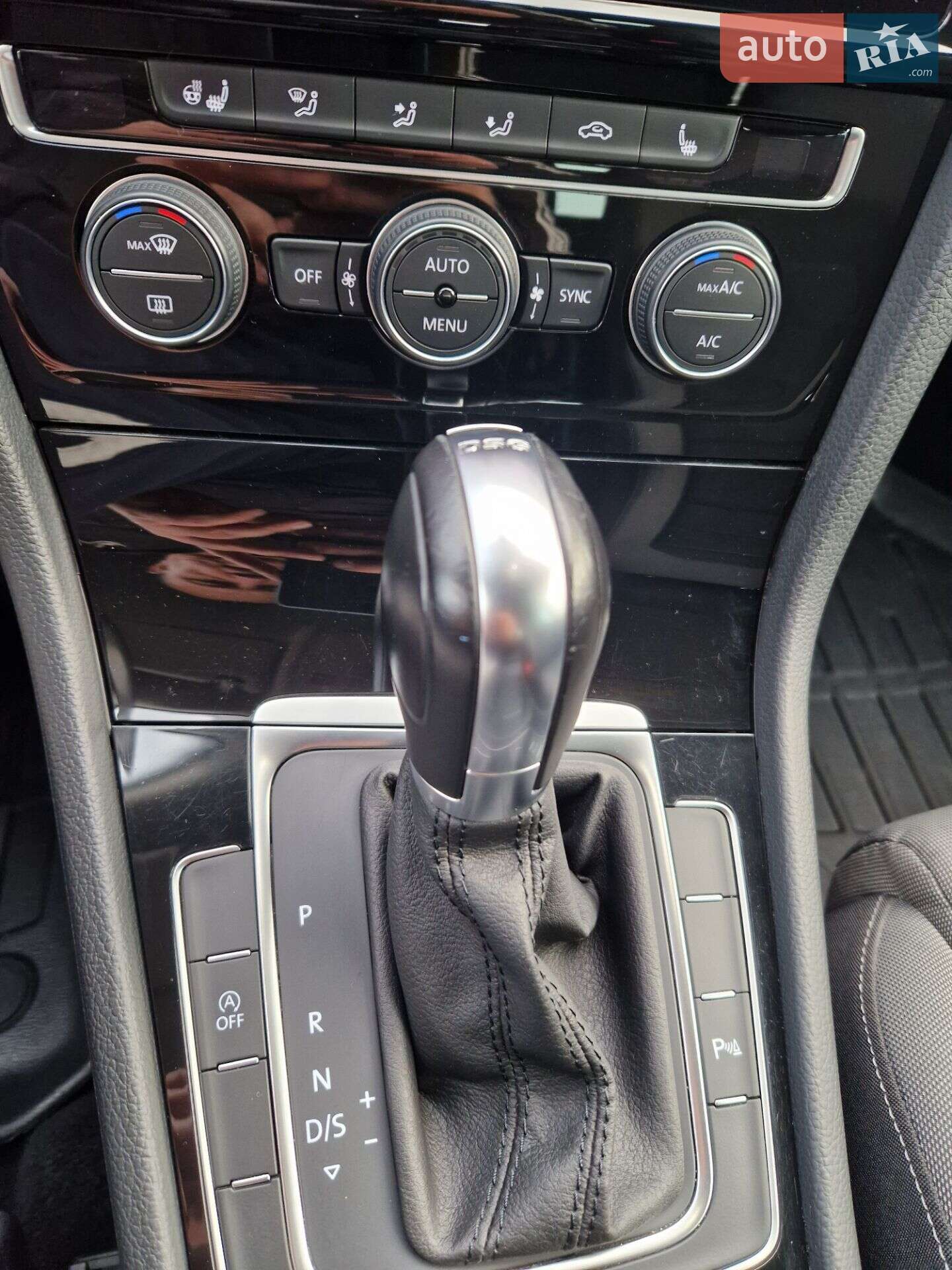 Volkswagen Golf 2019 VIN WVWZZZAUZKP547038 фото оголошення 42 з 60