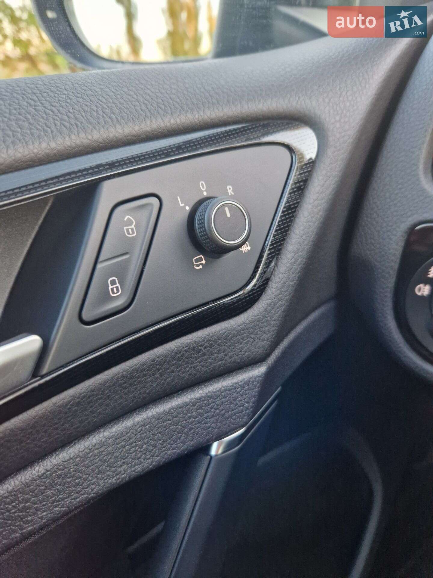 Volkswagen Golf 2019 VIN WVWZZZAUZKP547038 фото оголошення 55 з 60