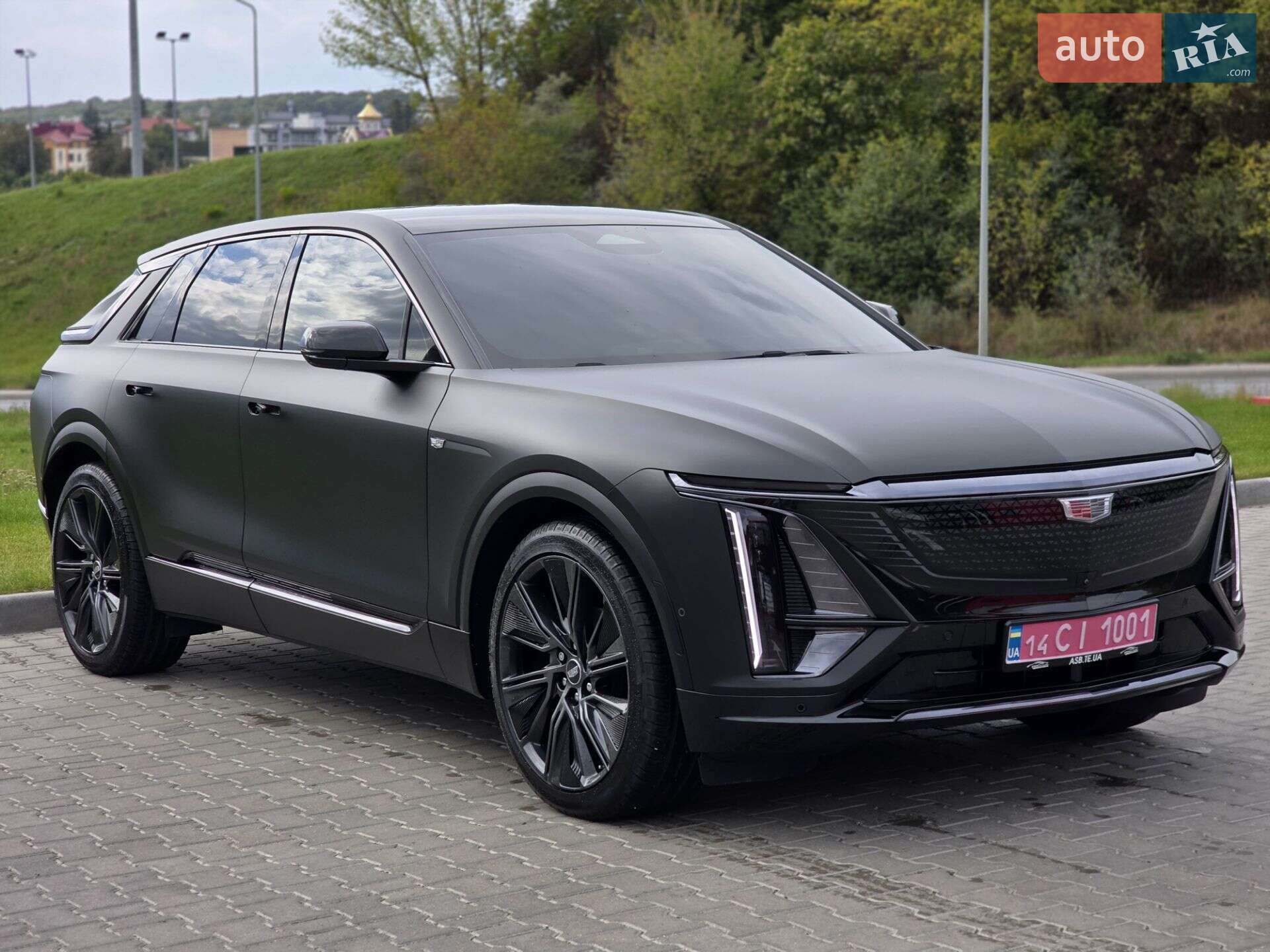 Cadillac Lyriq 2024 VIN 1GYKPWRL5RZ139306 фото оголошення 8 з 124