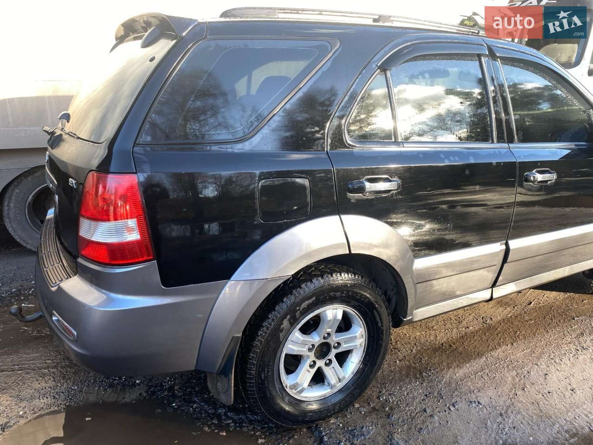 Kia Sorento 2005 VIN KNEJC521555359798 фото оголошення 2 з 16