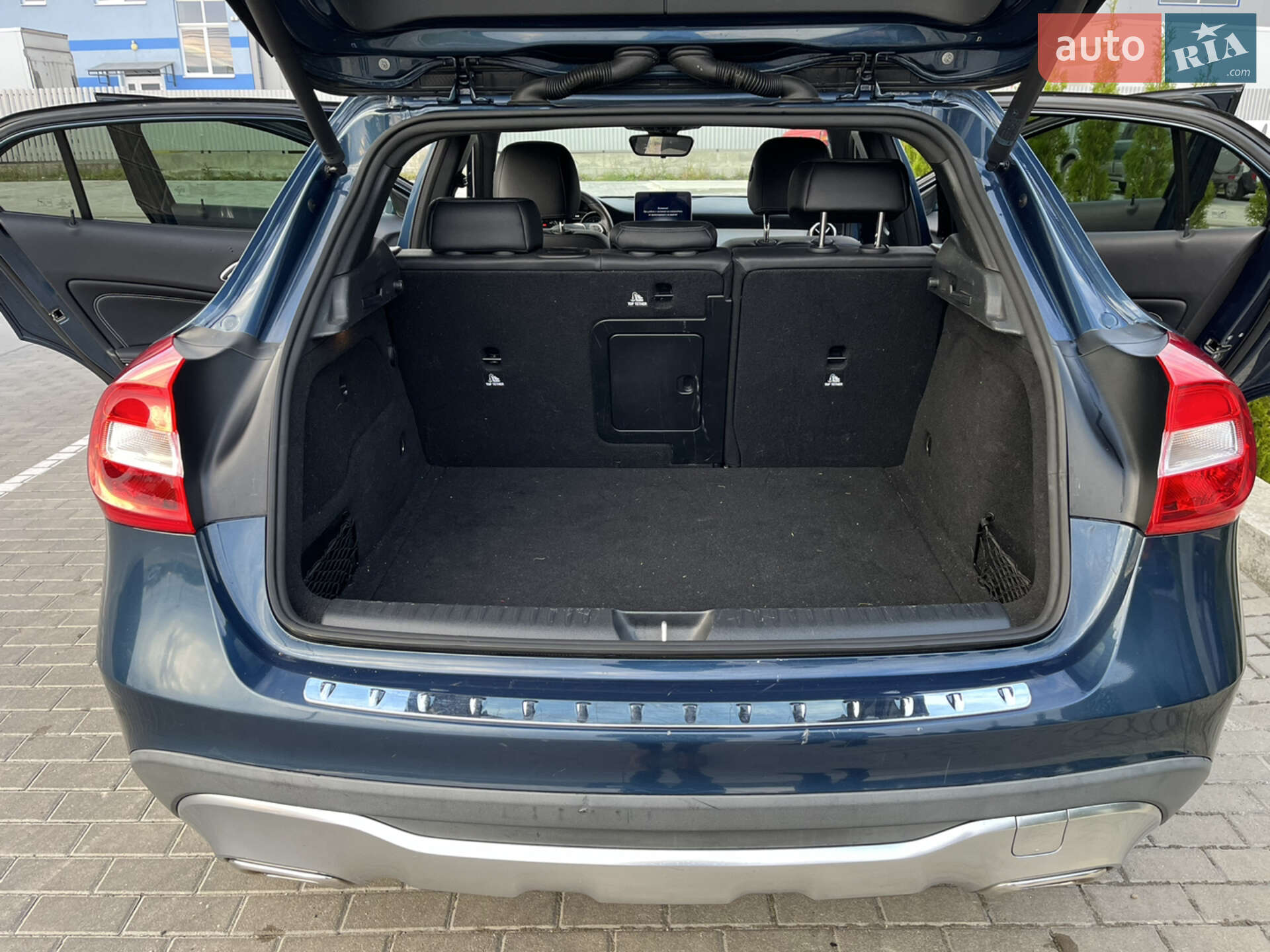 Mercedes-Benz GLA-Class 2019 VIN WDCTG4GB3KJ643943 фото оголошення 2 з 39